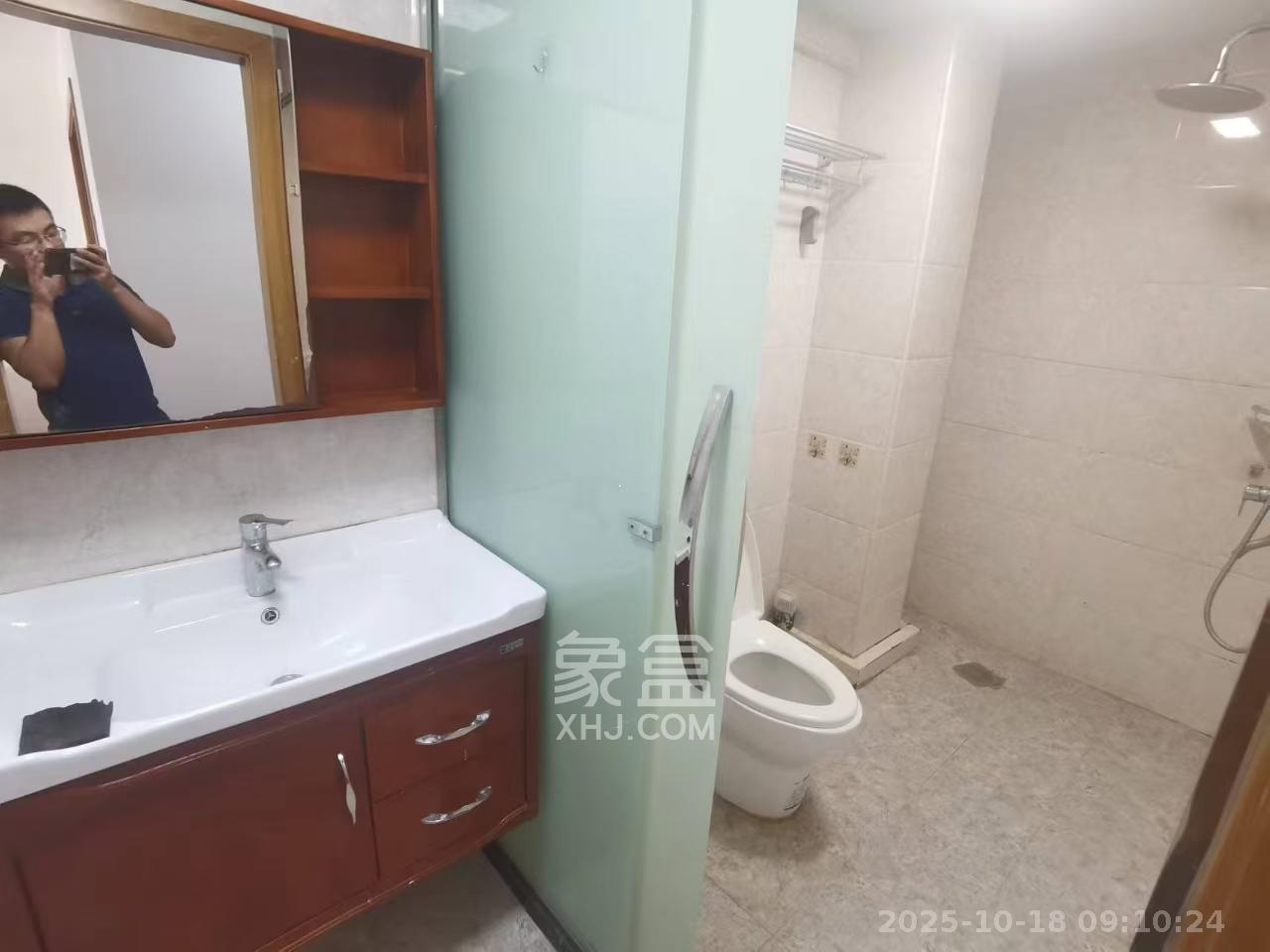 印象天心  2室1厅1卫    2500.0元/月 印象天心  2室1厅1卫    2500.0元/月