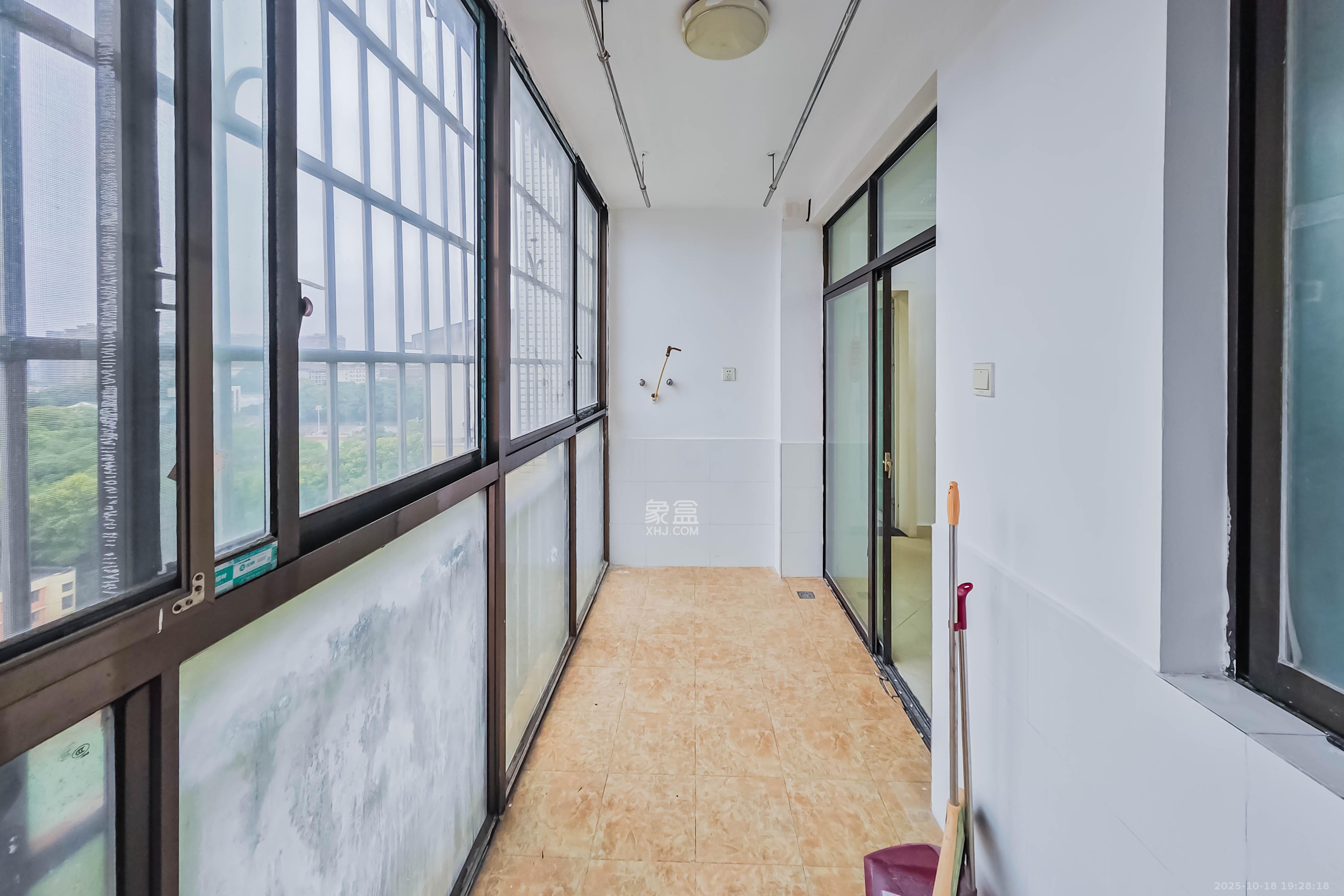 湘核佳苑  4室2厅2卫    88.0万 湘核佳苑  4室2厅2卫    88.0万其他