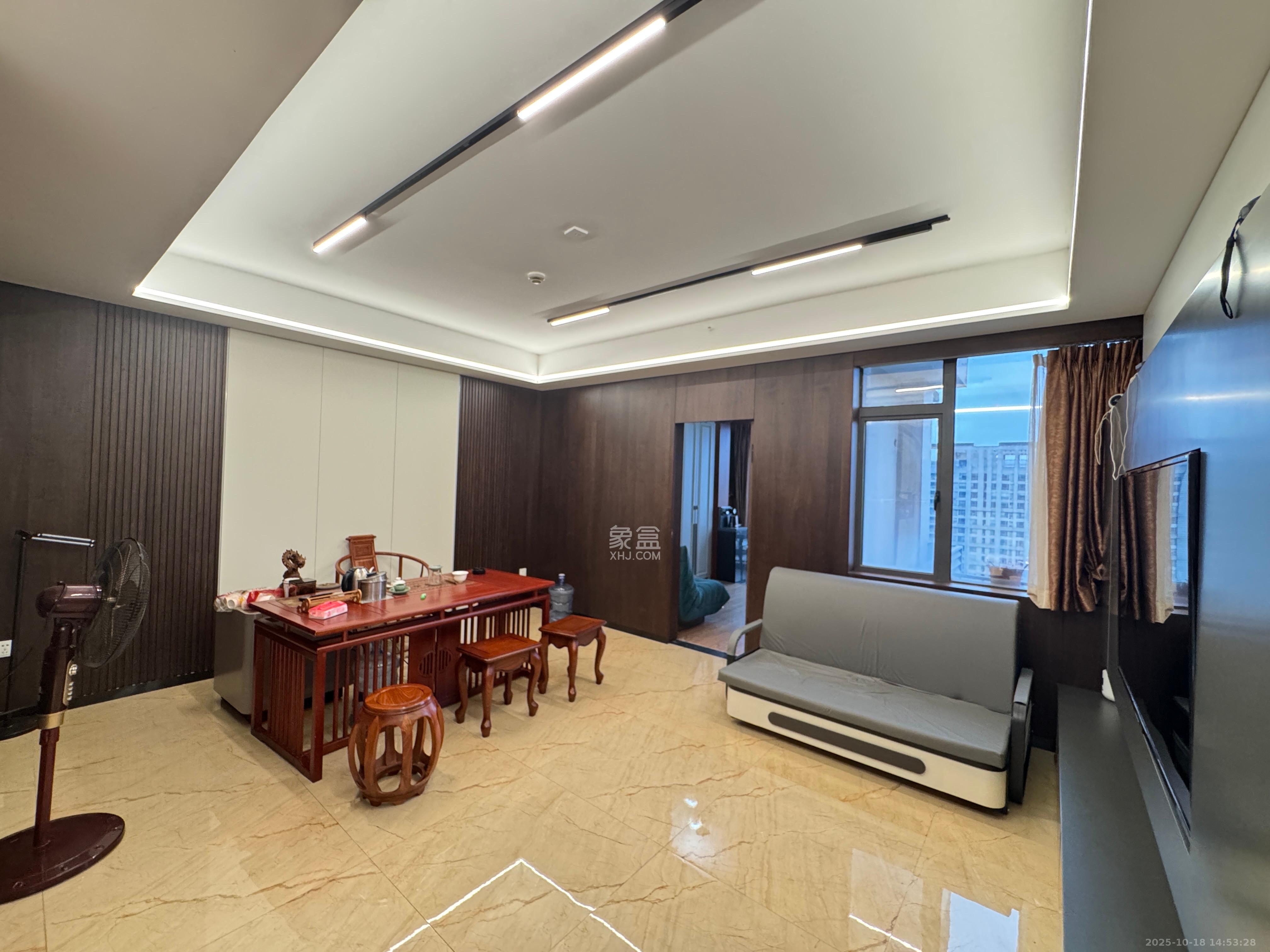 长房中庭国际(东郡华蓉广场)  2室2厅1卫    5500.0元/月 长房中庭国际(东郡华蓉广场)  2室2厅1卫    5500.0元/月室内图