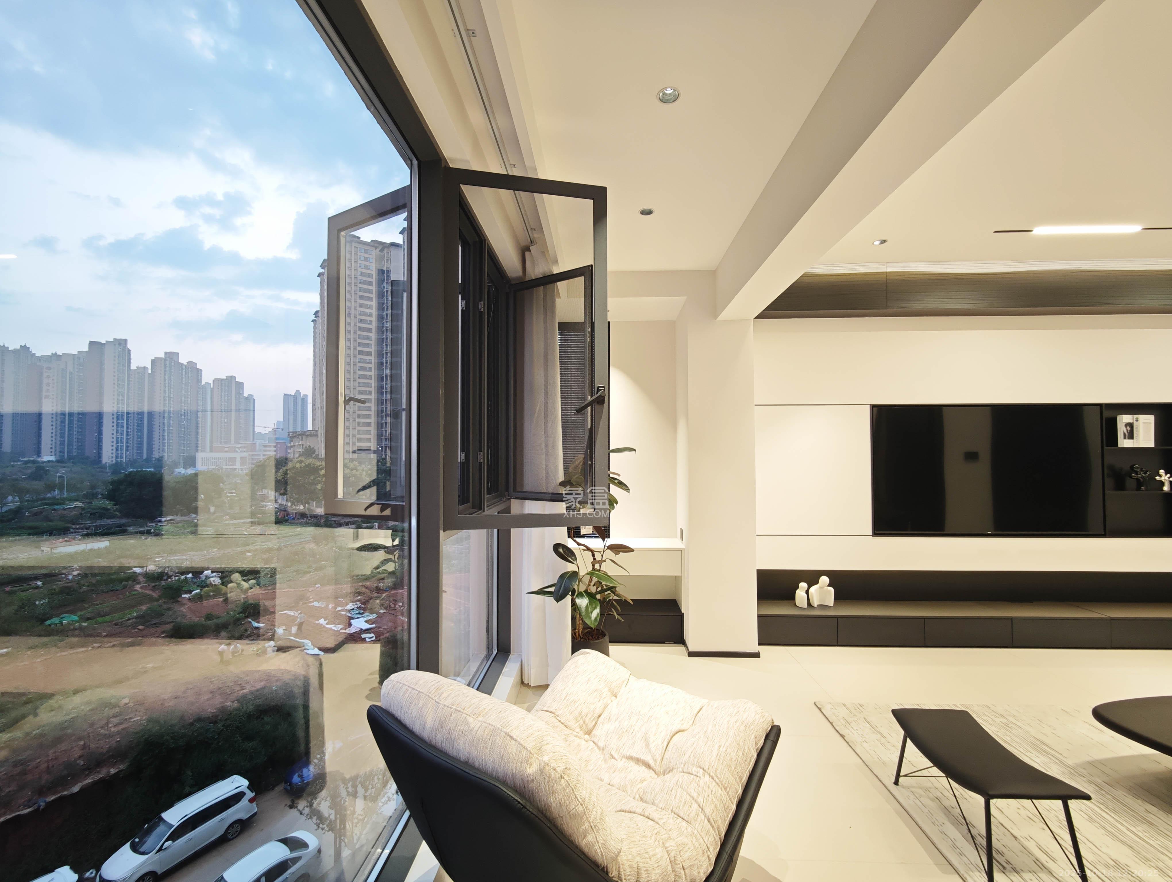 远洋红星天铂一期 4室2厅2卫 159.8万 远洋红星天铂一期 4室2厅2卫 159.8万阳台