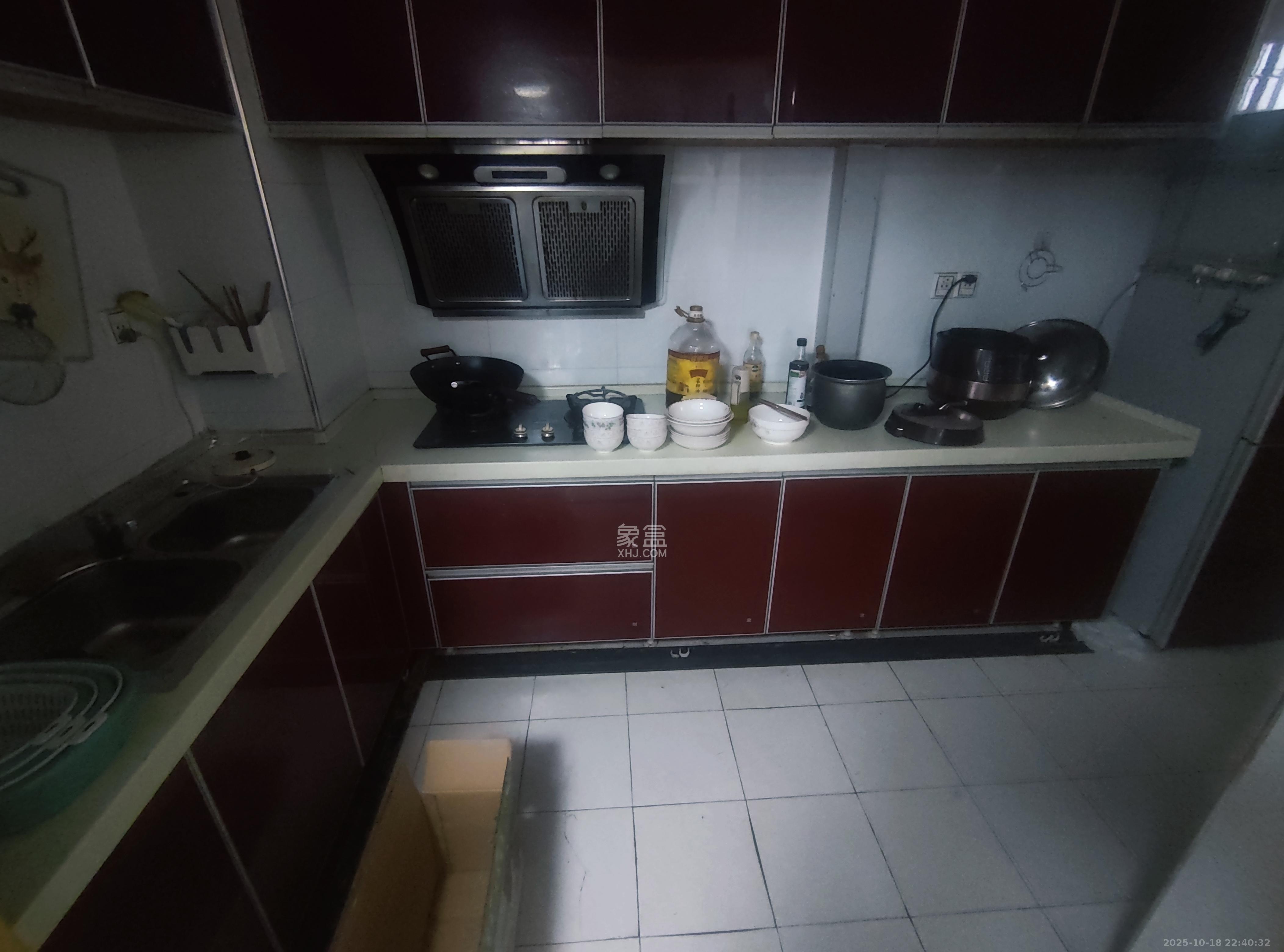 麓谷锦和园  1室1厅1卫    1800.0元/月室内图