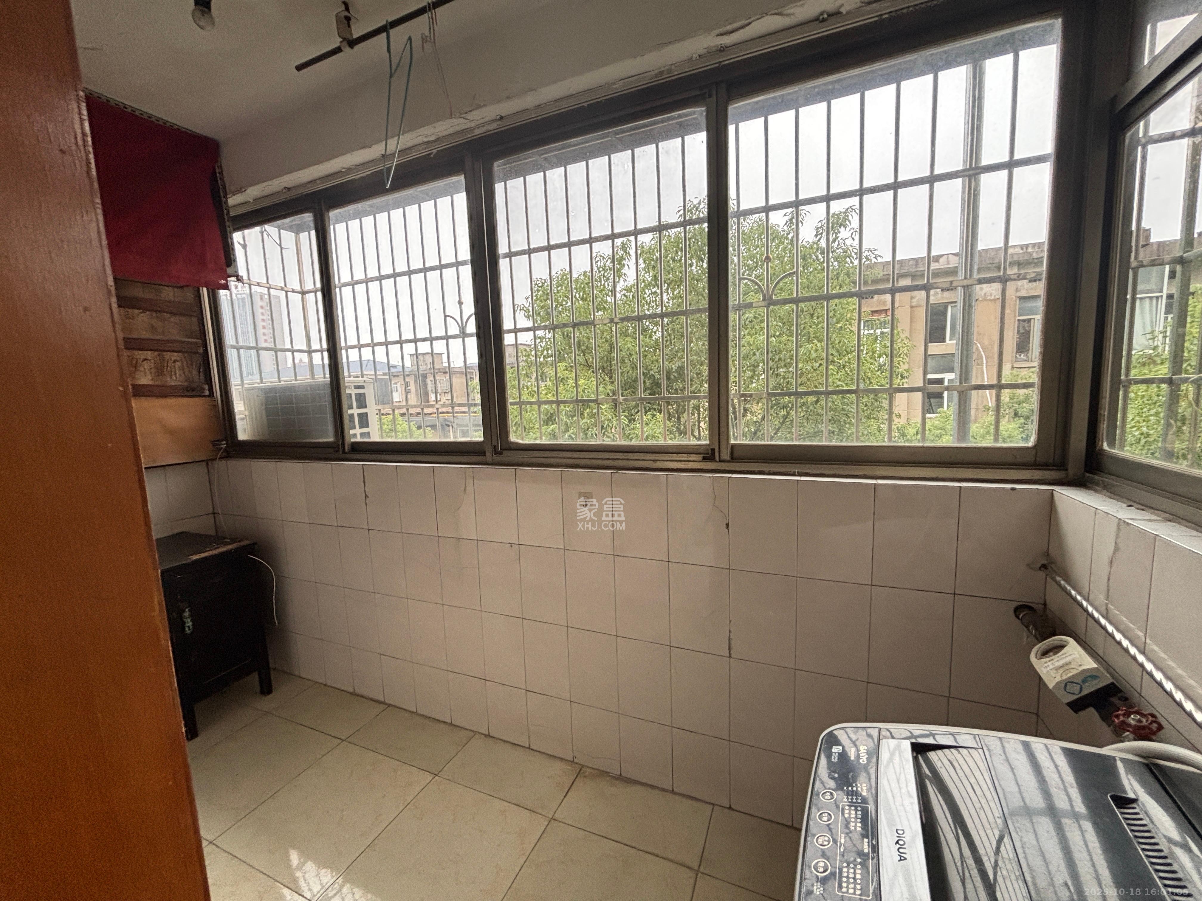 中建五局信和苑三区  2室1厅1卫    1200.0元/月室内图