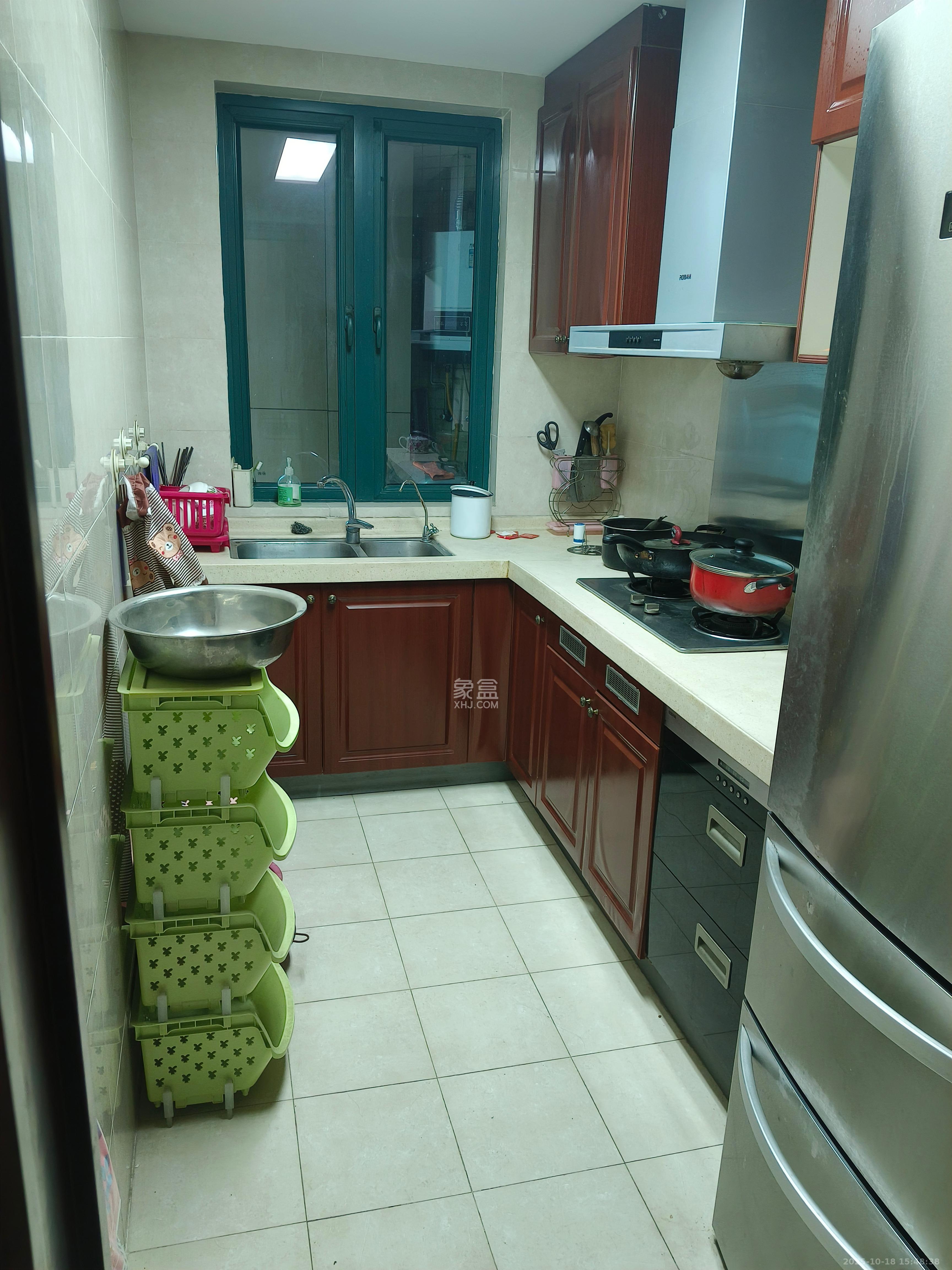 恒大雅苑  3室2厅2卫    2700.0元/月 恒大雅苑  3室2厅2卫    2700.0元/月室内图