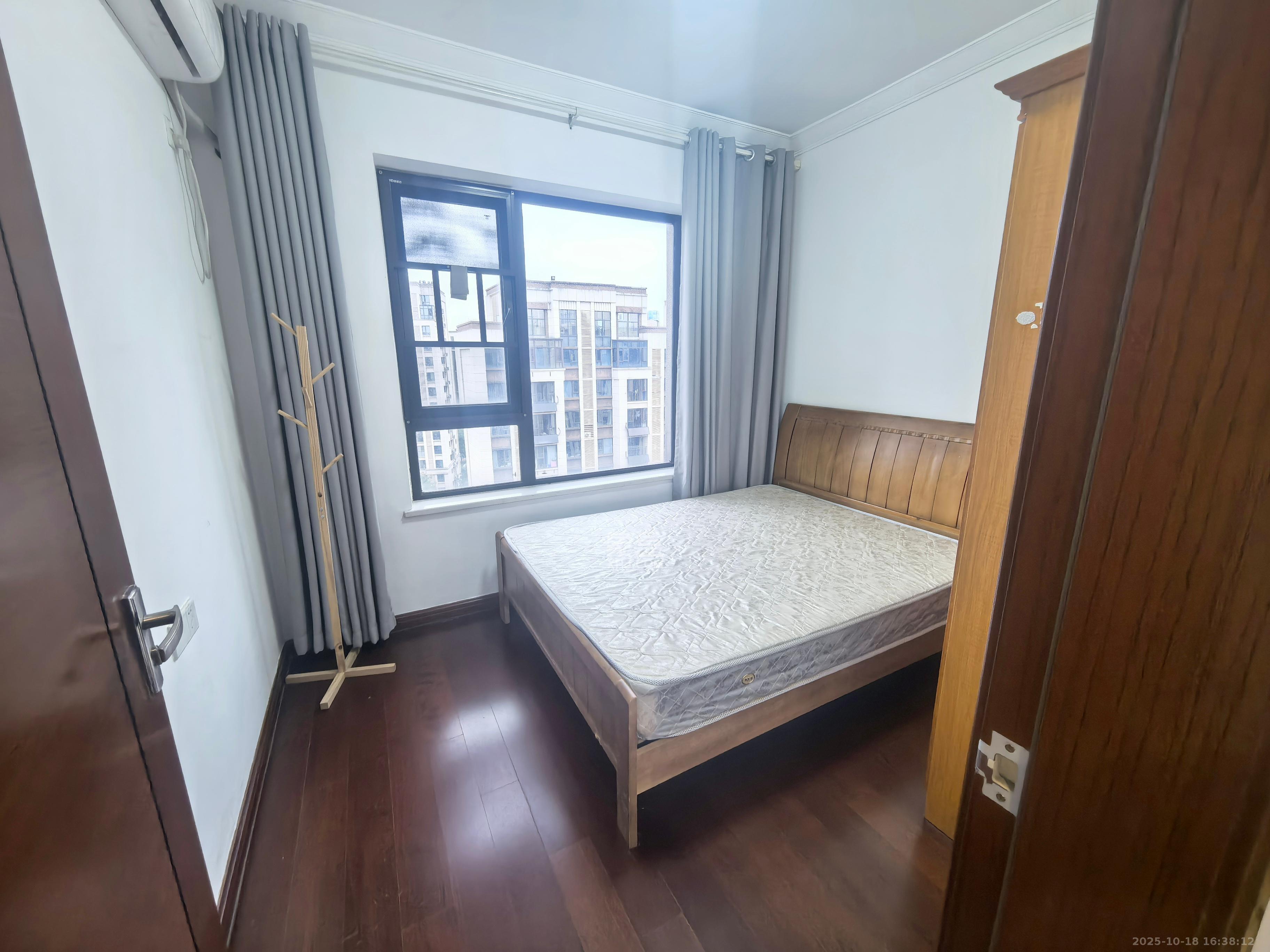 中海新城熙岸(中信新城五期) 4室2厅2卫 2500.0元/月 中海新城熙岸(中信新城五期) 4室2厅2卫 2500.0元/月室内图