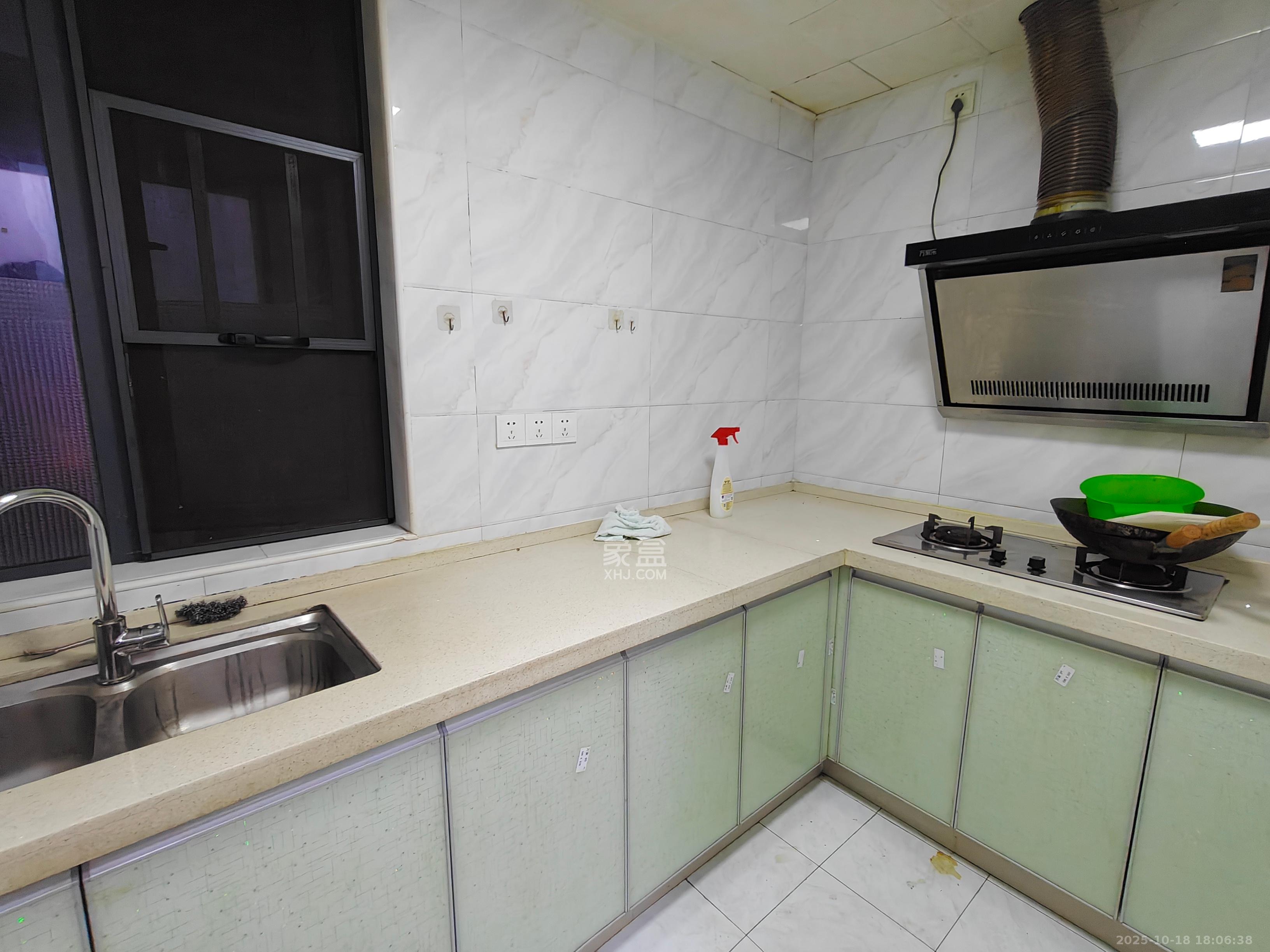 武广美誉 3室2厅1卫 2200.0元/月 武广美誉 3室2厅1卫 2200.0元/月室内图