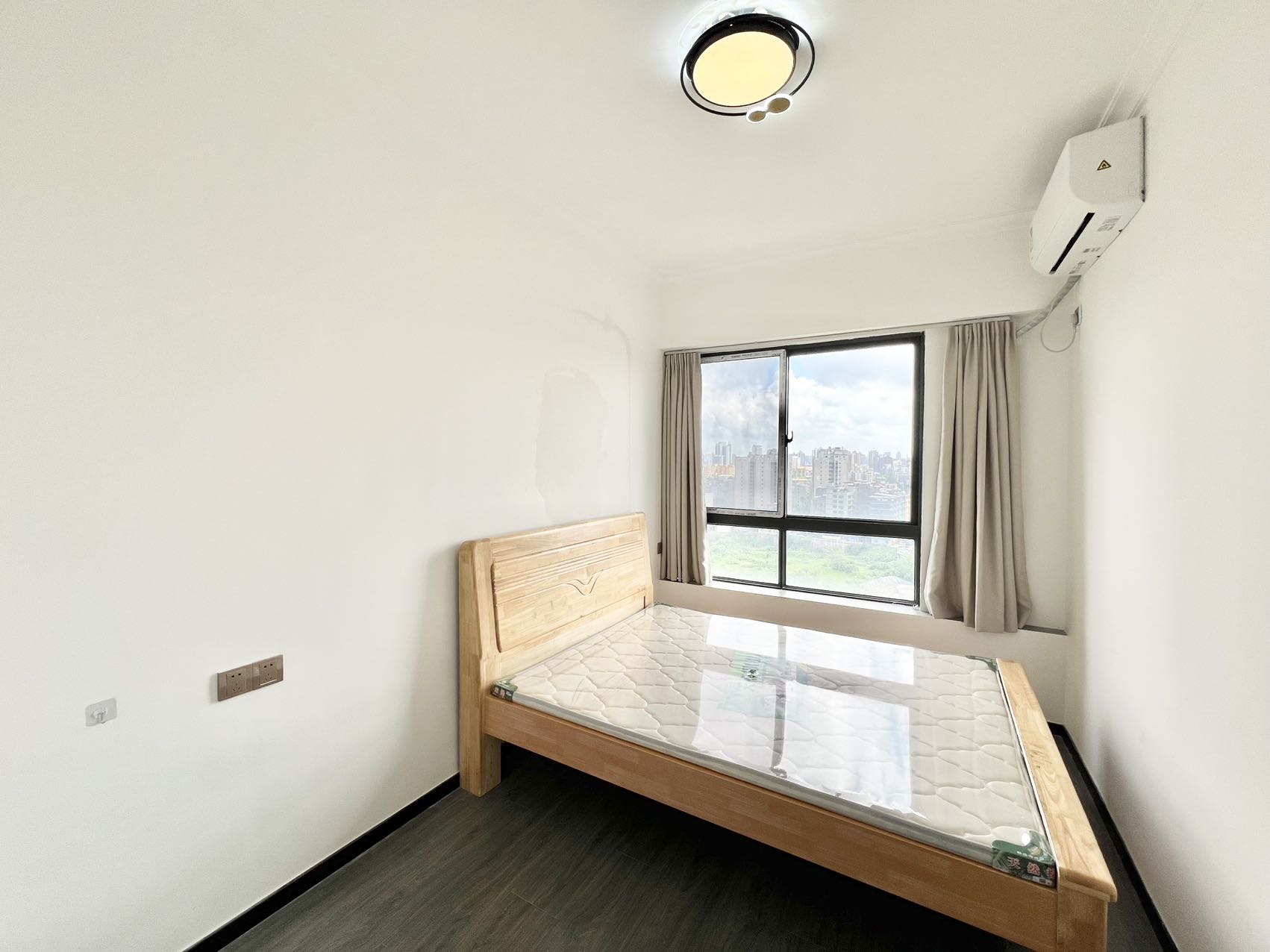 金城天鹅湖  3室2厅1卫    2700.0元/月室内图