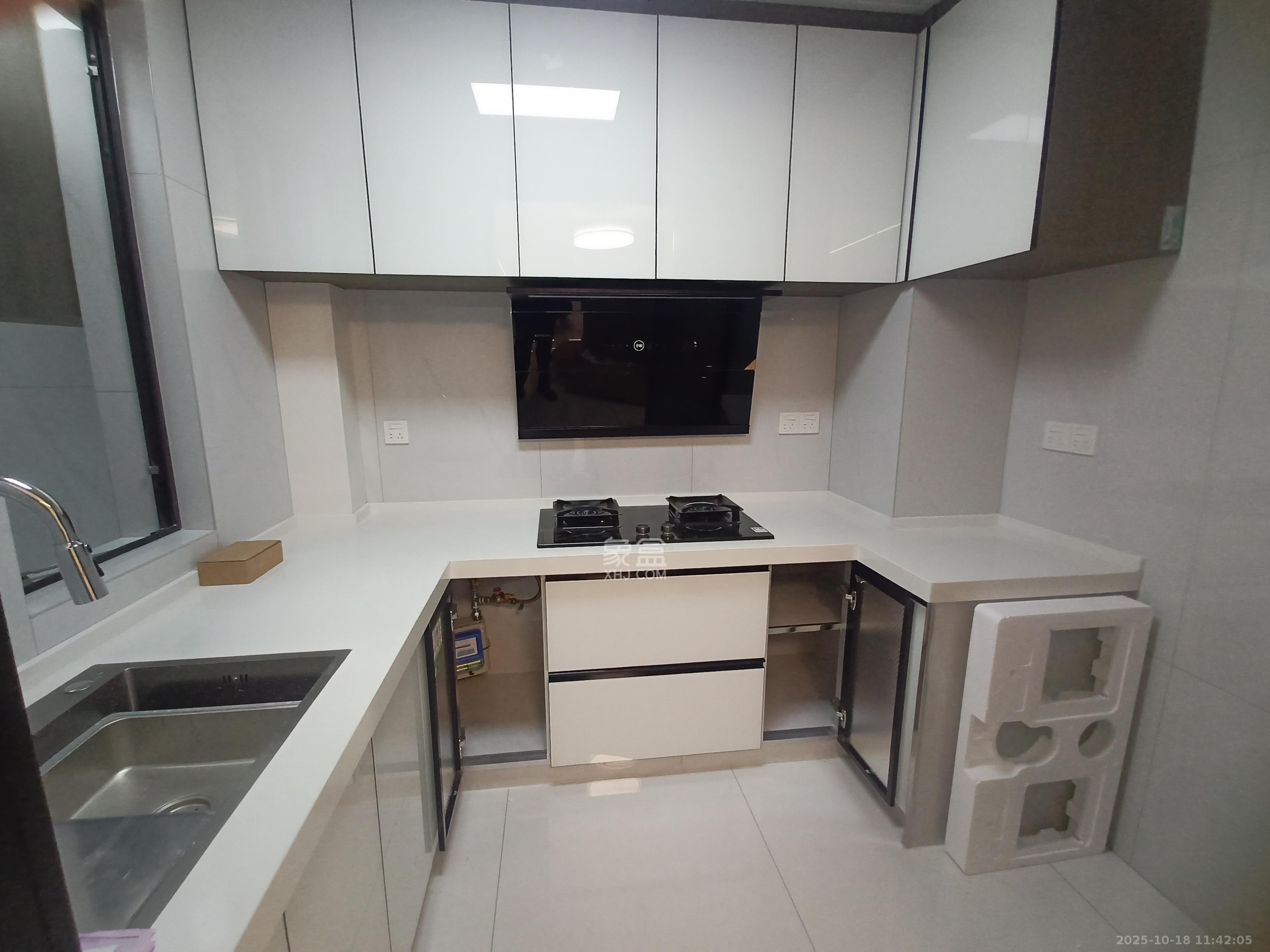 谷山景苑  3室2厅2卫    2600.0元/月 谷山景苑  3室2厅2卫    2600.0元/月室内图