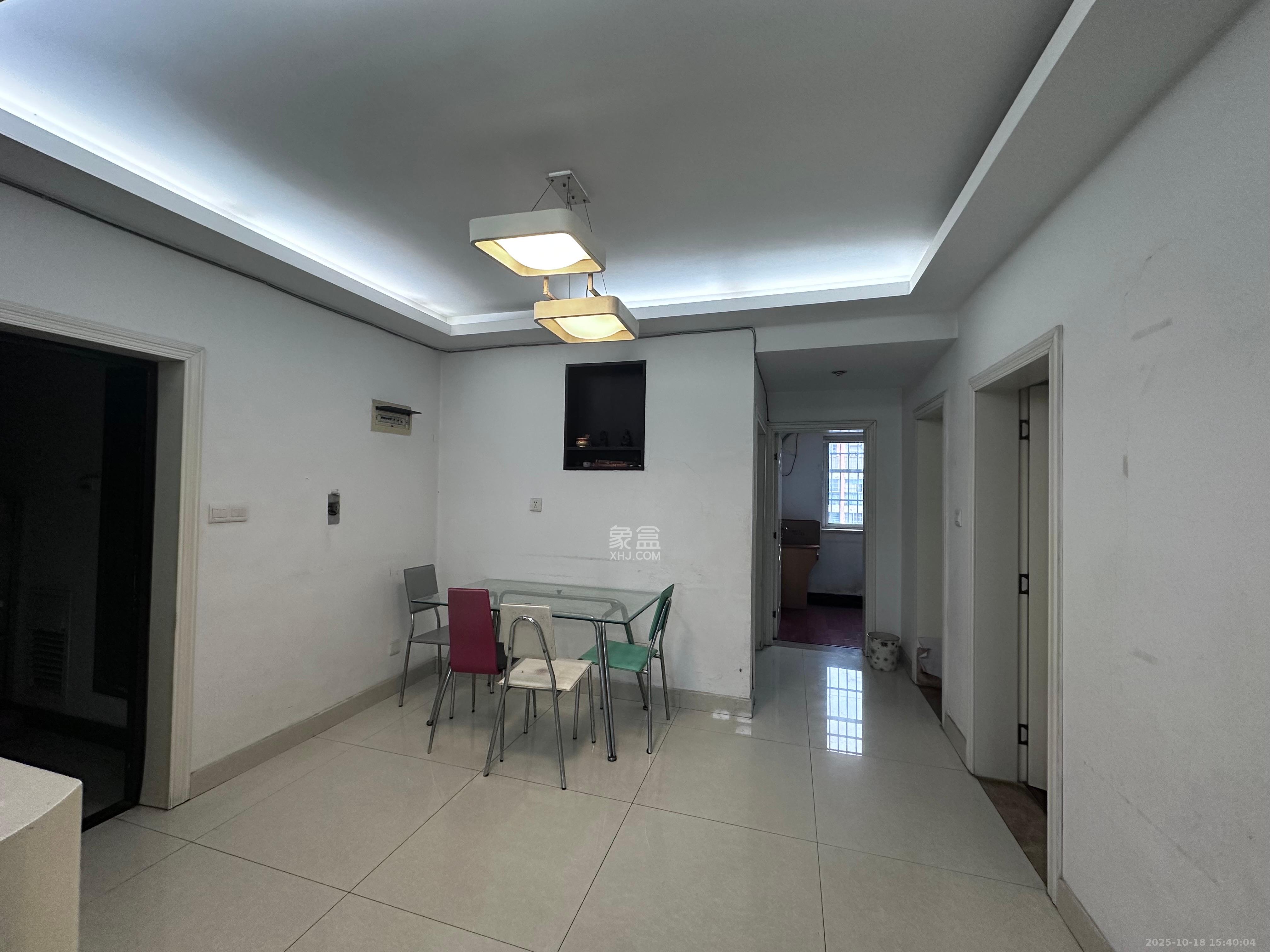 星典时代  3室2厅1卫    1800.0元/月 星典时代  3室2厅1卫    1800.0元/月室内图