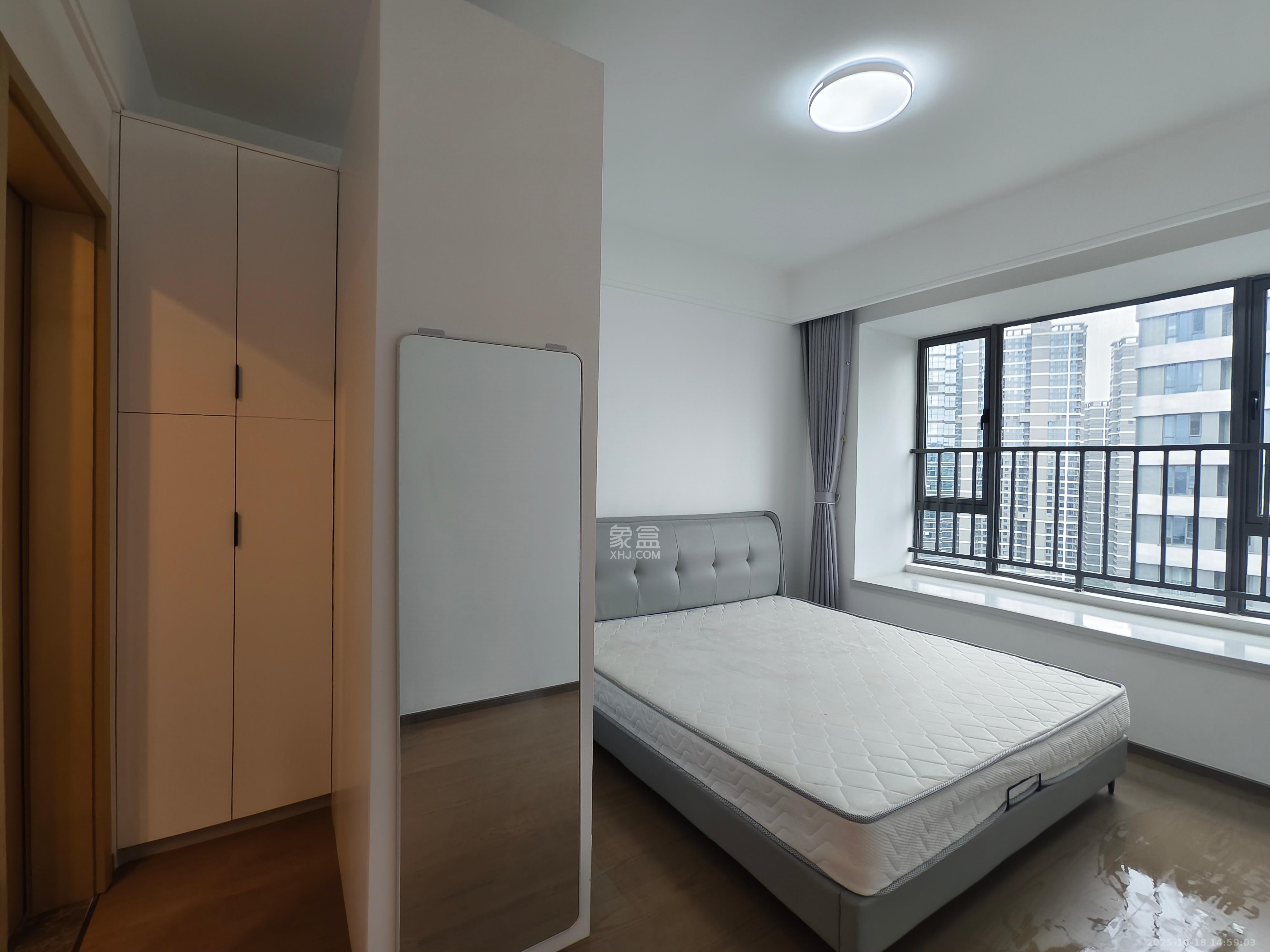 复地滨江金融中心 4室2厅2卫 4200.0元/月 复地滨江金融中心 4室2厅2卫 4200.0元/月室内图