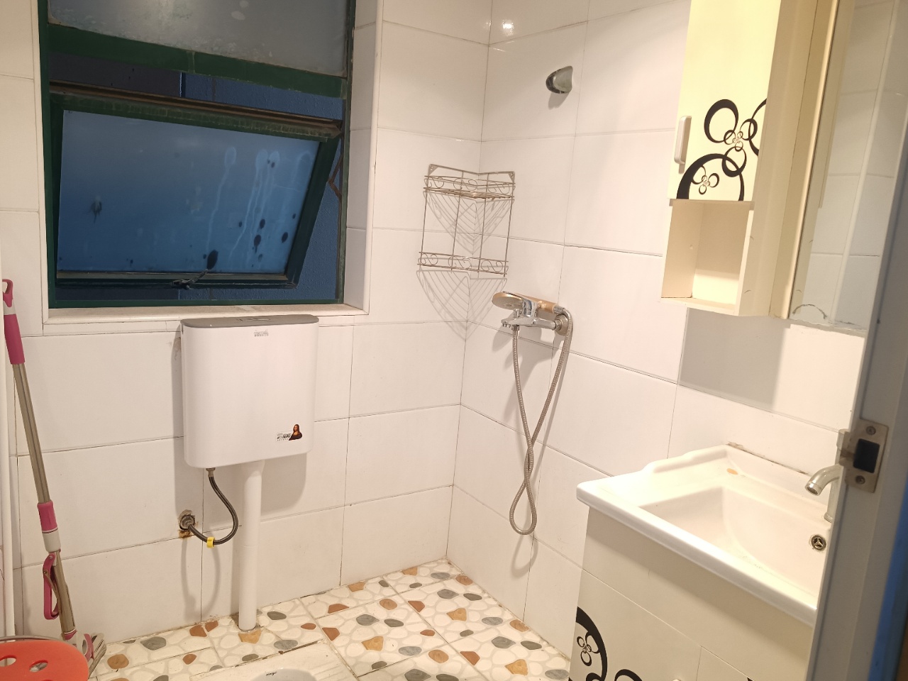 银城壹号  1室1厅1卫    1000.0元/月室内图