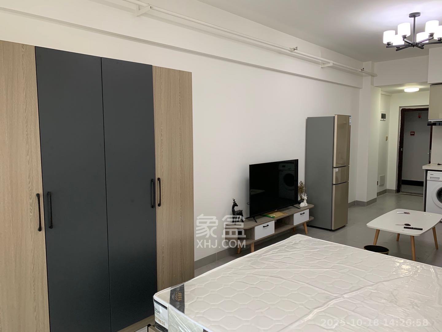 裕天国际商汇中心 1室1厅1卫 1500.0元/月 裕天国际商汇中心 1室1厅1卫 1500.0元/月室内图