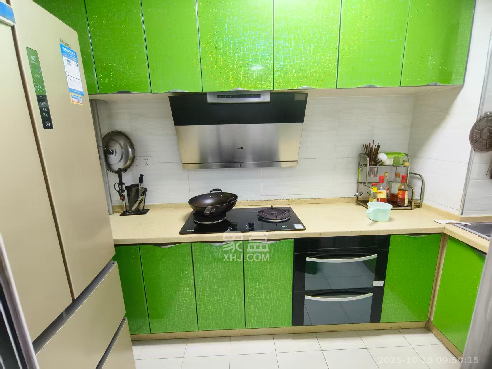 洋湖时代  3室2厅1卫    2400.0元/月 洋湖时代  3室2厅1卫    2400.0元/月室内图