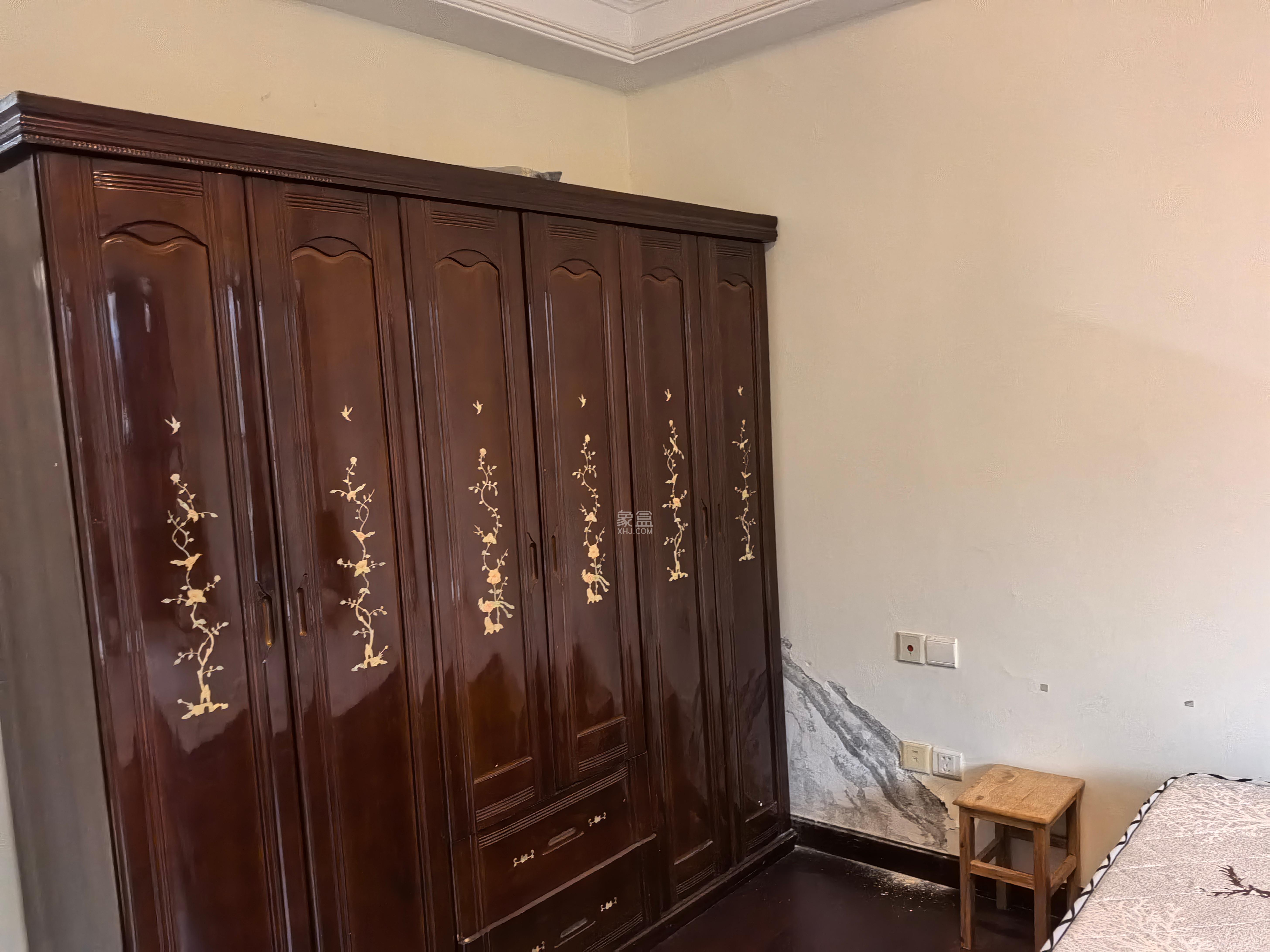 恒大华府  1室1厅1卫    1800.0元/月 恒大华府  1室1厅1卫    1800.0元/月室内图