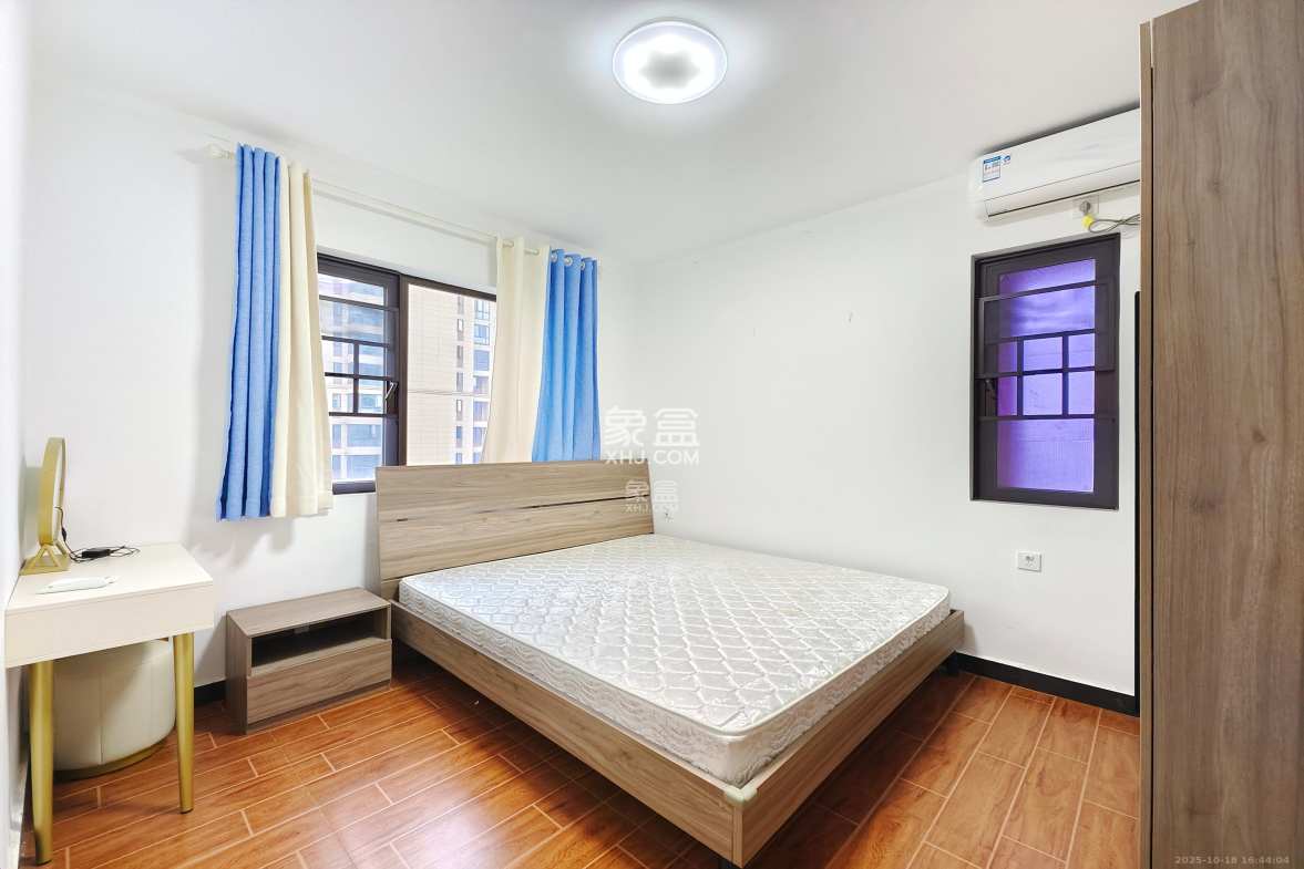 保利西海岸B区  3室2厅1卫    3000.0元/月 保利西海岸B区  3室2厅1卫    3000.0元/月室内图