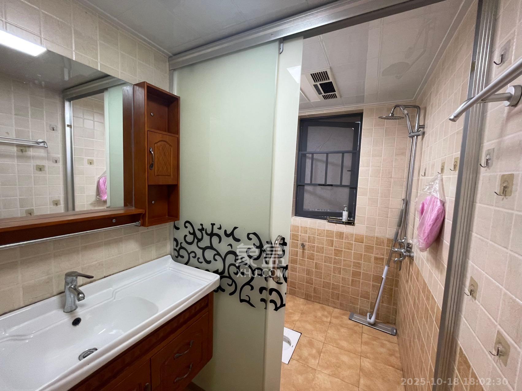 中建芙蓉嘉苑 3室2厅2卫 2500.0元/月 中建芙蓉嘉苑 3室2厅2卫 2500.0元/月室内图