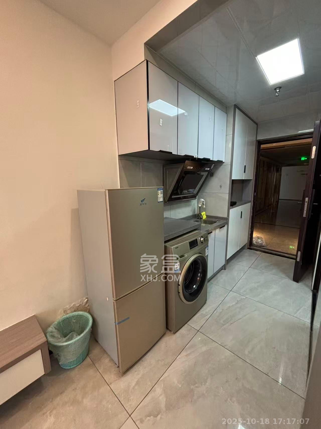 保利麓谷林语I区  1室1厅1卫    1500.0元/月室内图