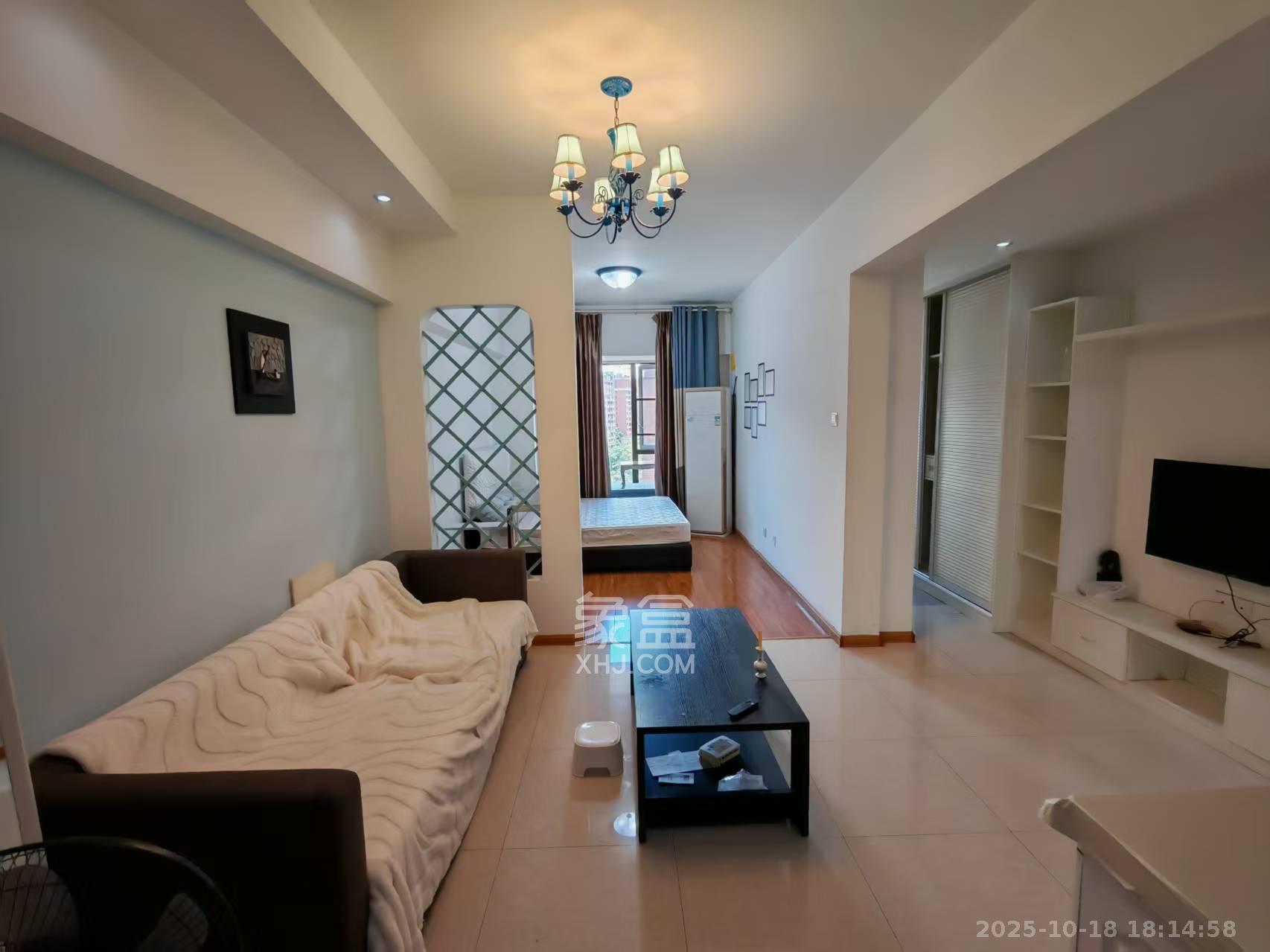 绿地公馆（绿地名邸）  1室1厅1卫    1300.0元/月室内图