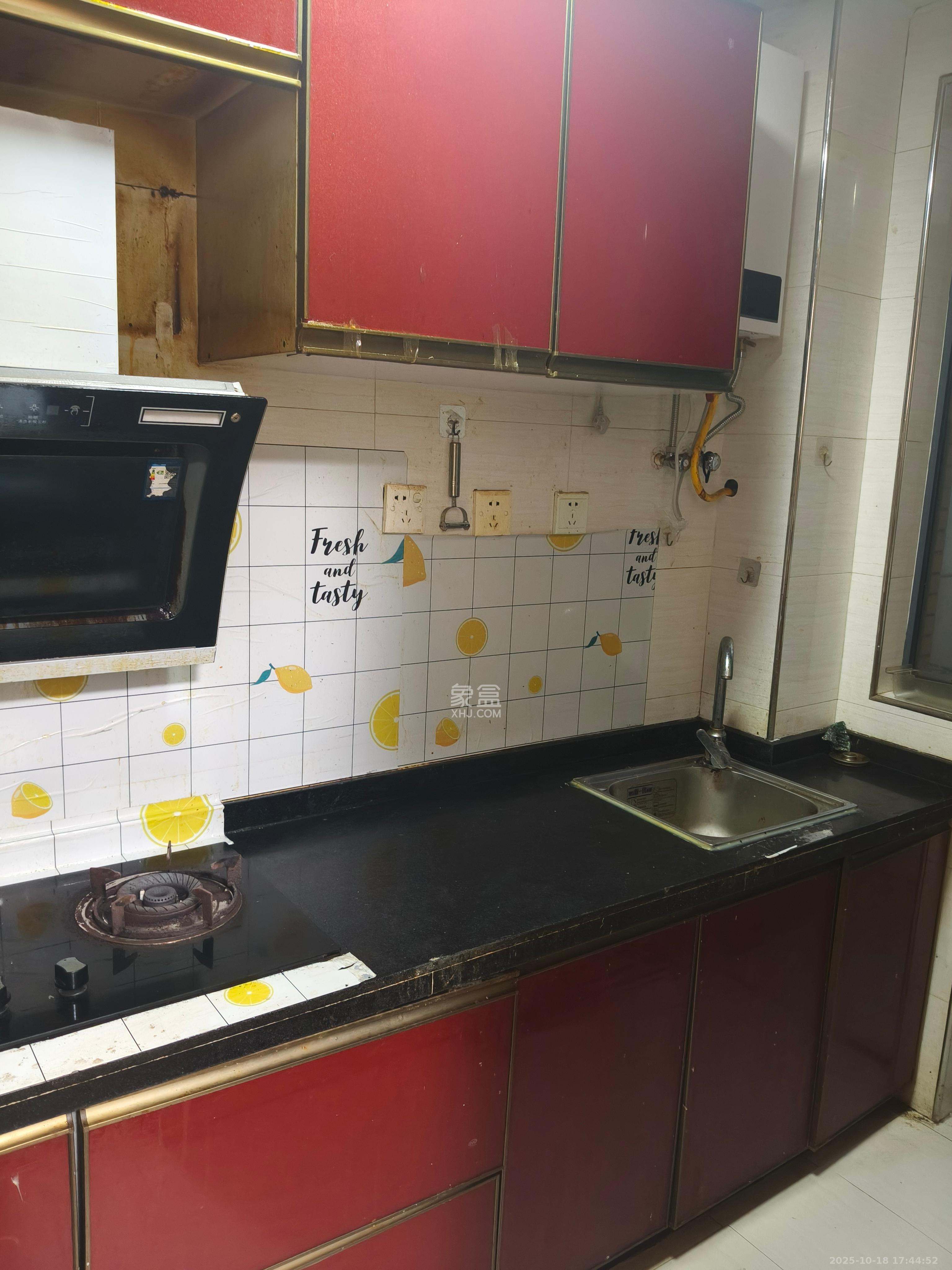 中国铁建国际城一期 2室1厅1卫 1200.0元/月 中国铁建国际城一期 2室1厅1卫 1200.0元/月室内图