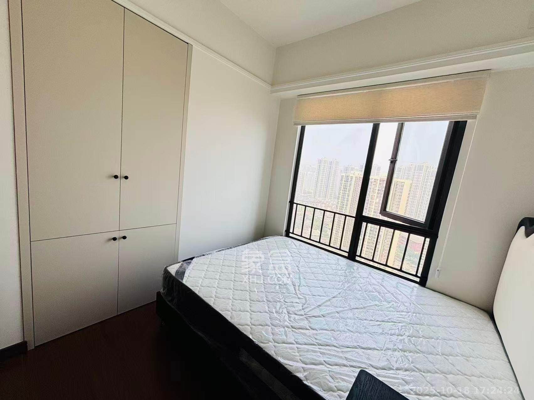 万科魅力之城非凡里  3室2厅1卫    1000.0元/月