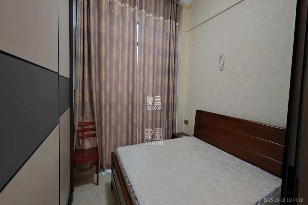 塞纳公馆  1室1厅1卫    1500.0元/月 塞纳公馆  1室1厅1卫    1500.0元/月室内图