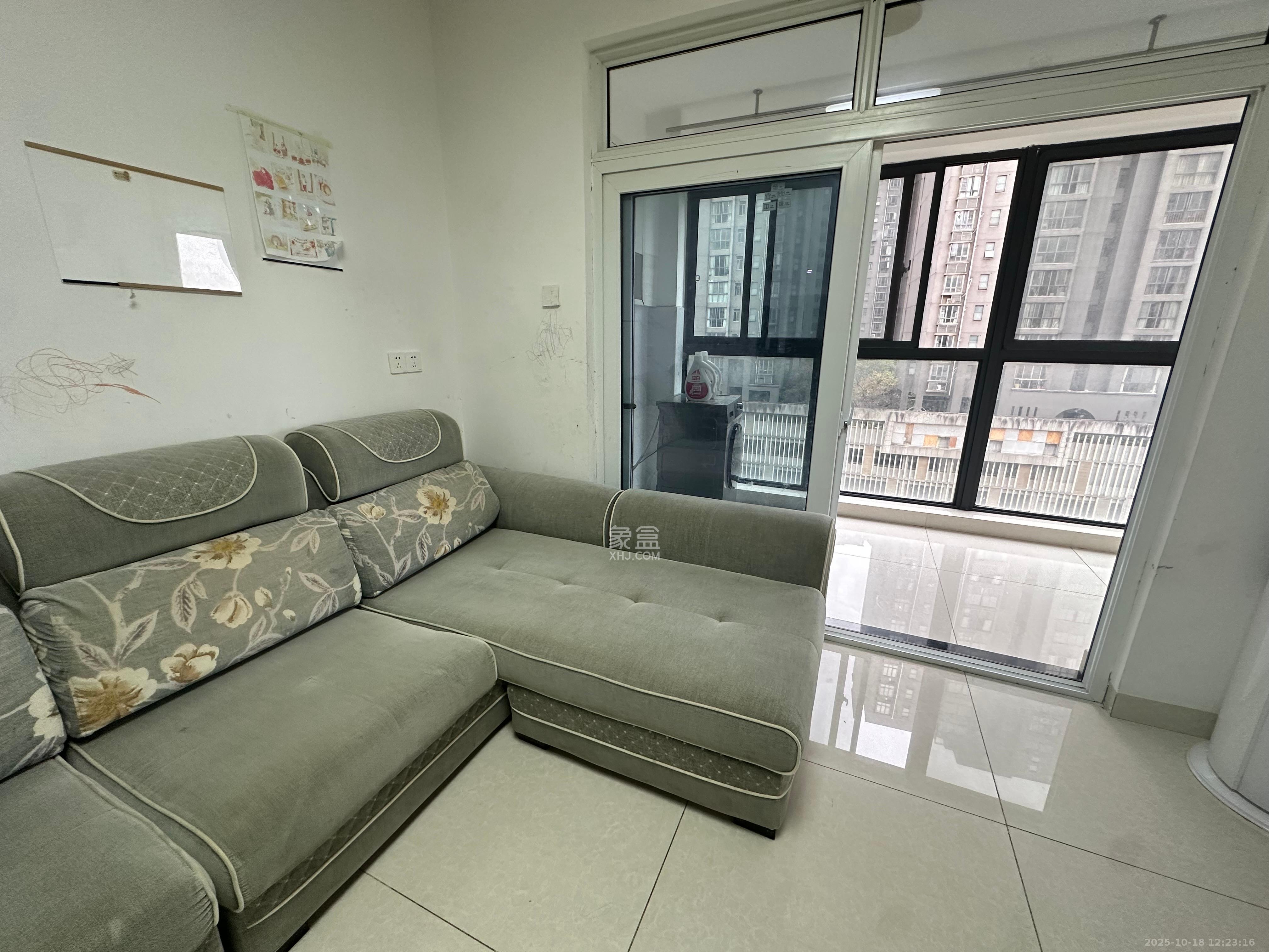 丰园城(鄱阳小区二期)  3室2厅1卫    1800.0元/月 丰园城(鄱阳小区二期)  3室2厅1卫    1800.0元/月