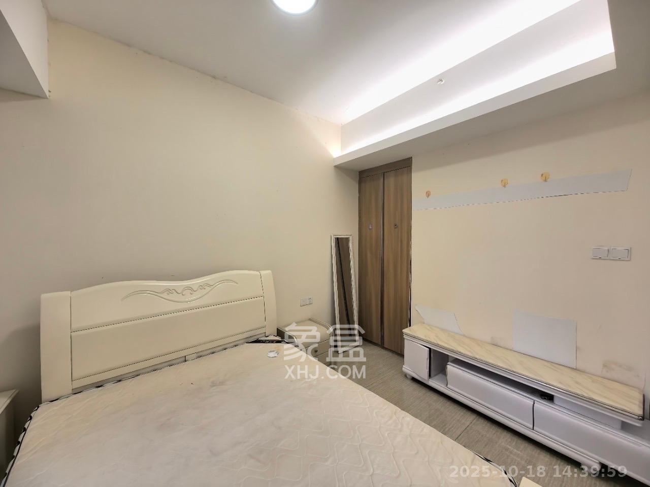 奥林匹克花园贡院三期  1室1厅1卫    1200.0元/月 奥林匹克花园贡院三期  1室1厅1卫    1200.0元/月室内图