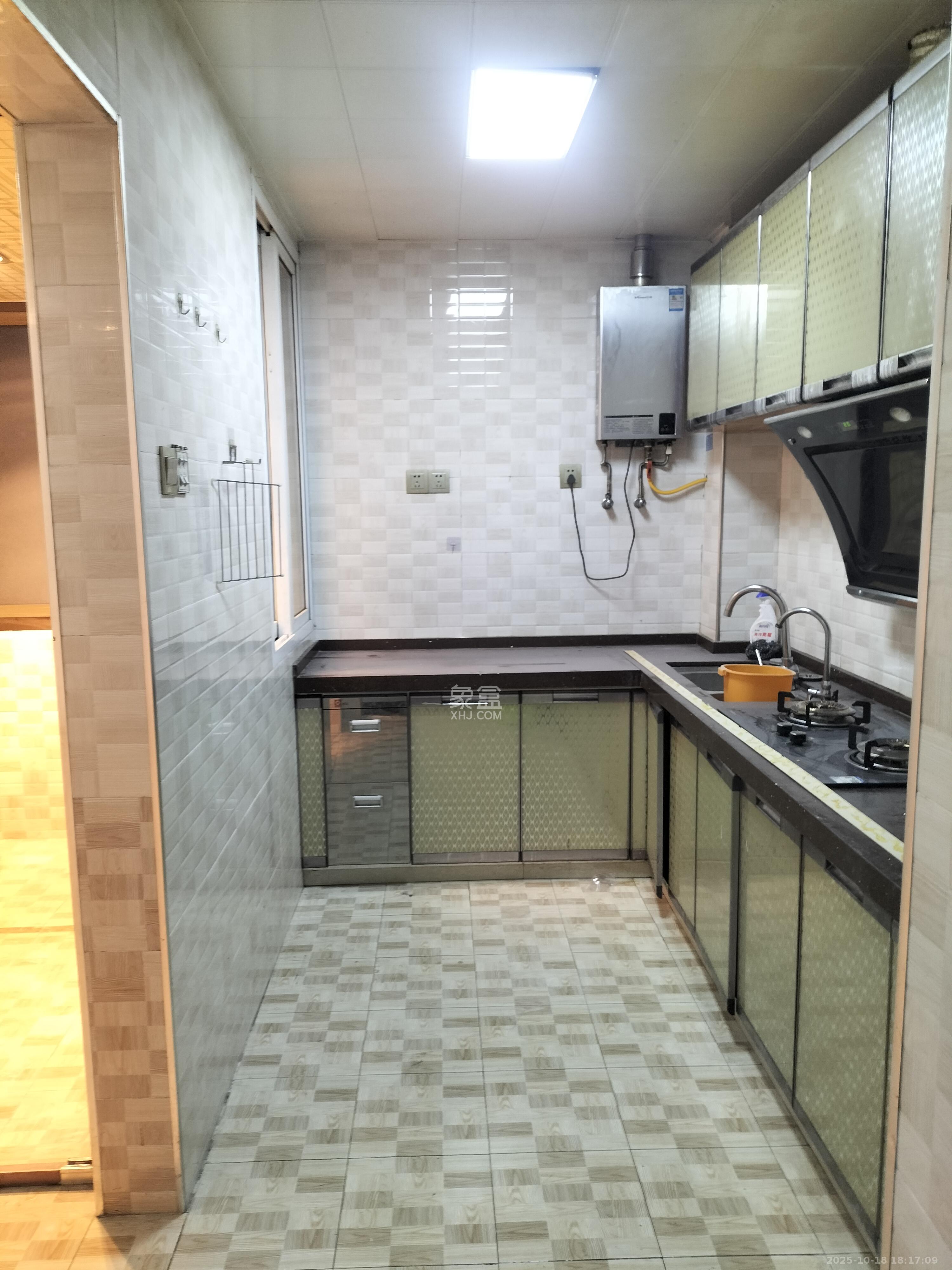 家兴苑  2室2厅1卫    2000.0元/月室内图