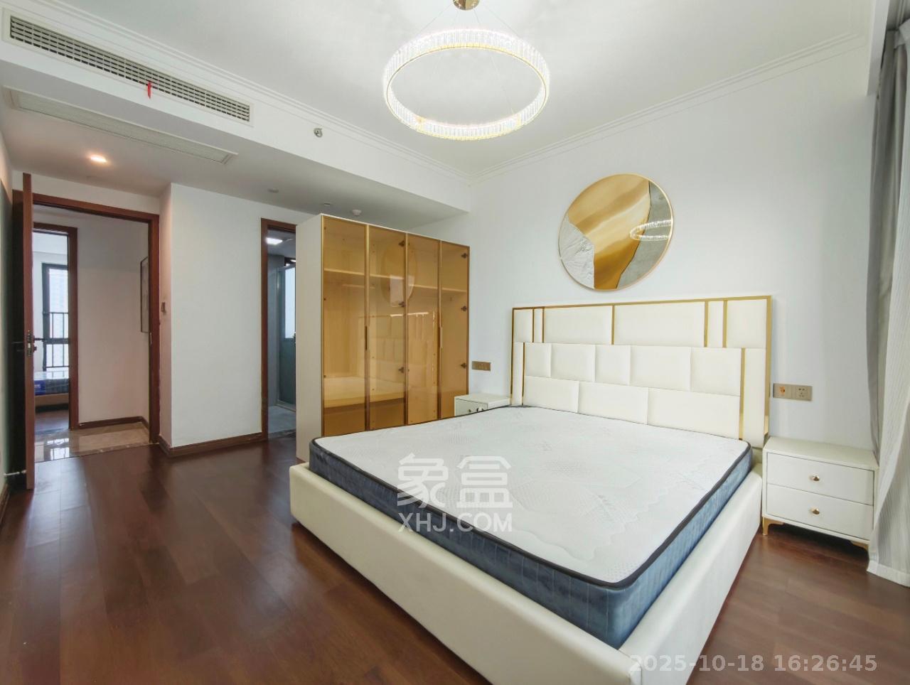 绿地长沙城际空间站（绿地新里佳苑）  4室2厅2卫    4300.0元/月室内图