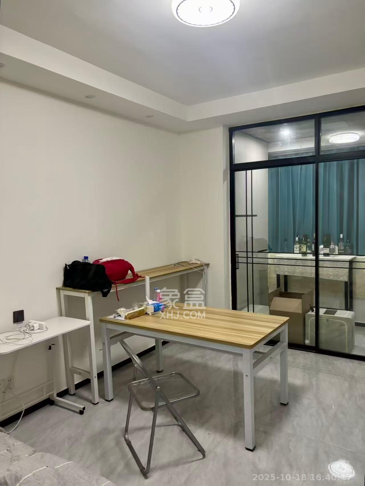 鑫远杰座  1室1厅1卫    1300.0元/月 鑫远杰座  1室1厅1卫    1300.0元/月室内图