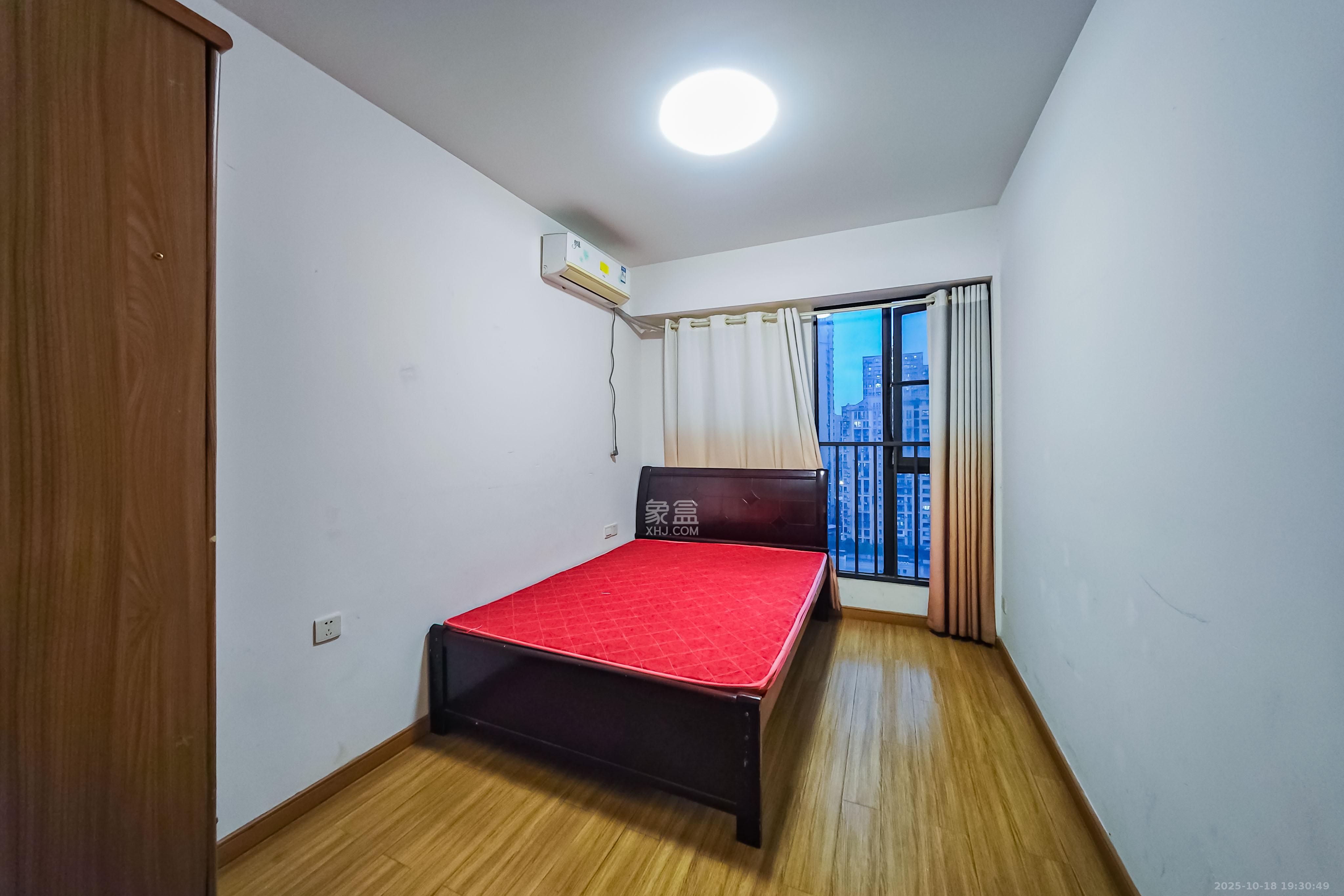 旭辉国际广场（永升商业广场）  3室2厅2卫    108.0万卧室