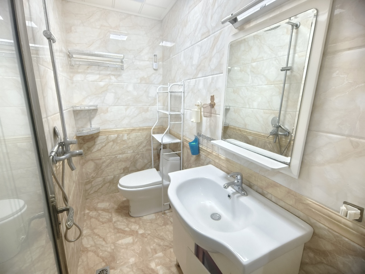 阳光巴洛克广场  3室2厅2卫    2500.0元/月室内图