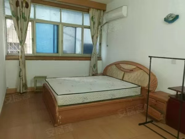 西城大厦 3室2厅1卫 1200.0元/月 西城大厦 3室2厅1卫 1200.0元/月室内图