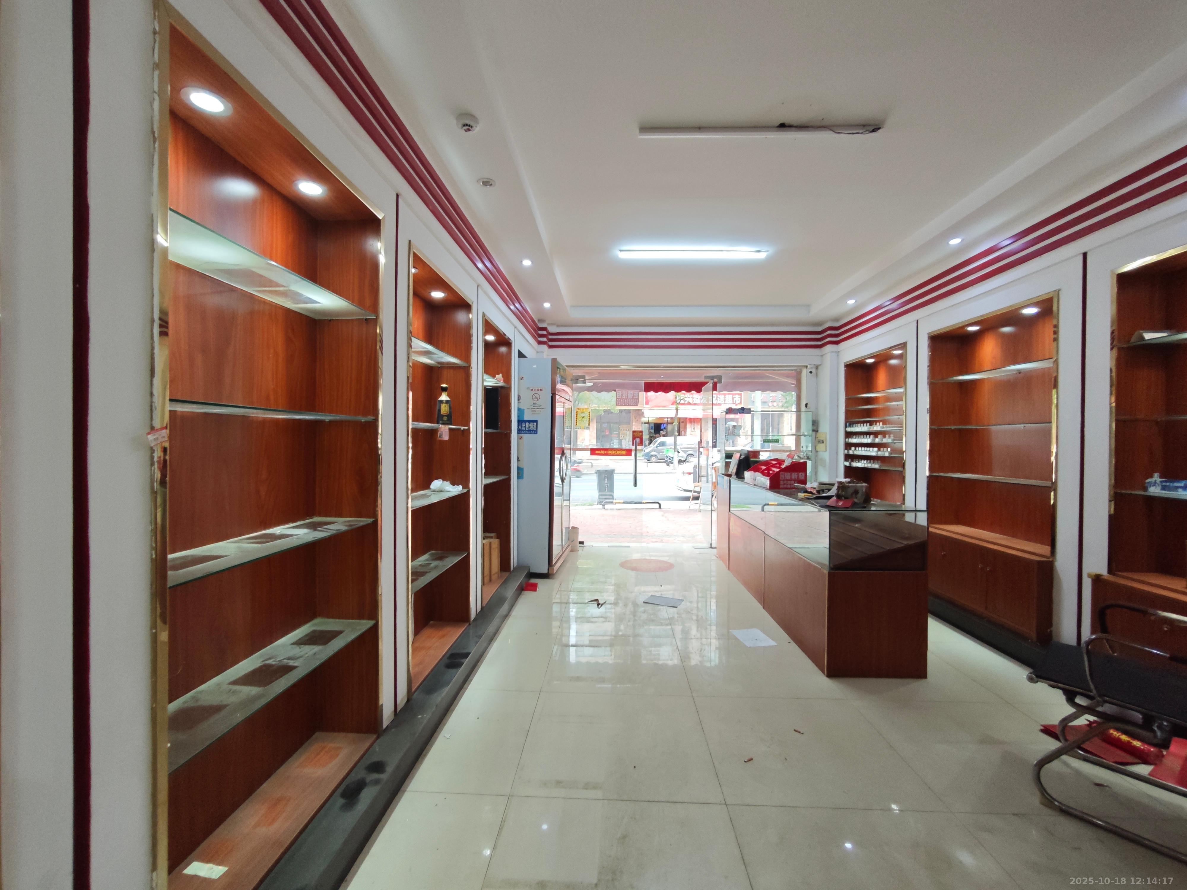 麓山慧苑   46.89㎡      2500.0元/月室内图