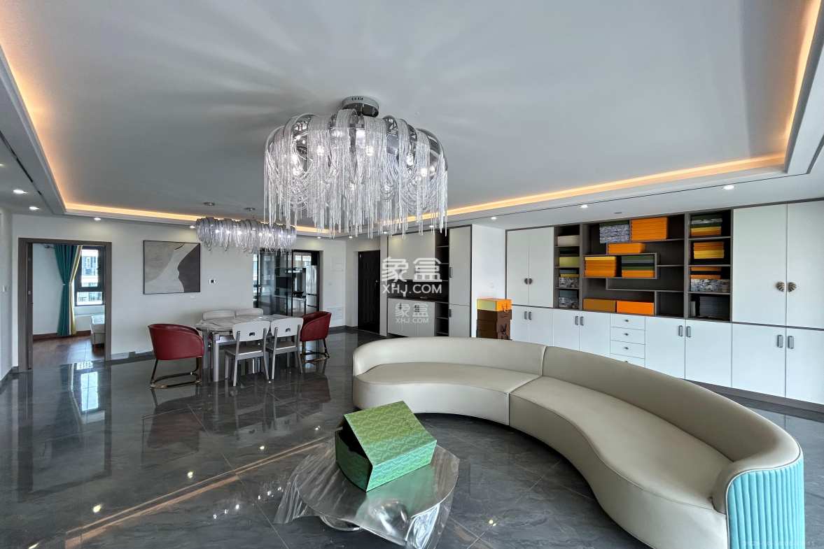 保利金香槟 3室2厅2卫 3600.0元/月 保利金香槟 3室2厅2卫 3600.0元/月室内图