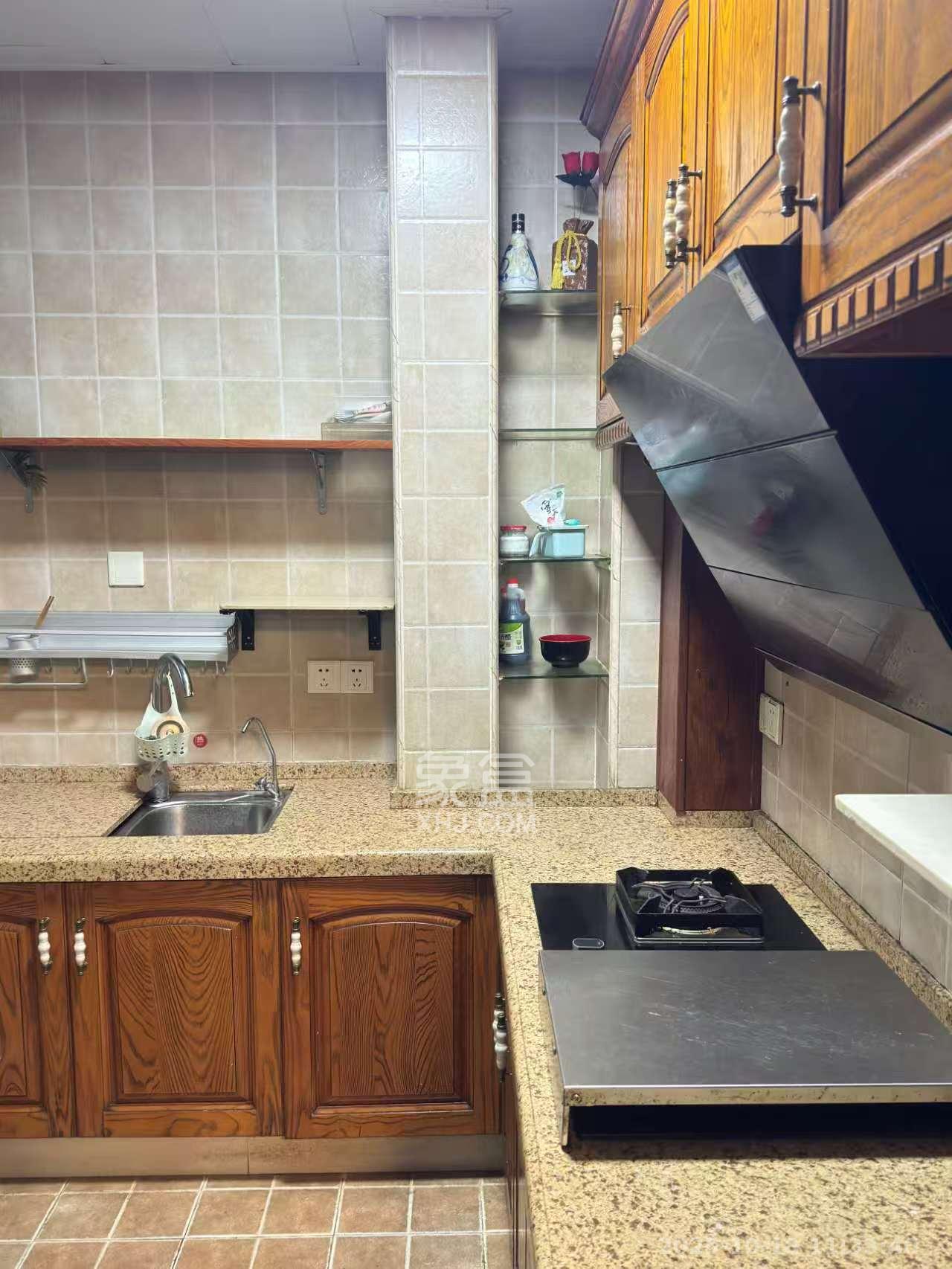 长房东云台  3室2厅1卫    2300.0元/月室内图