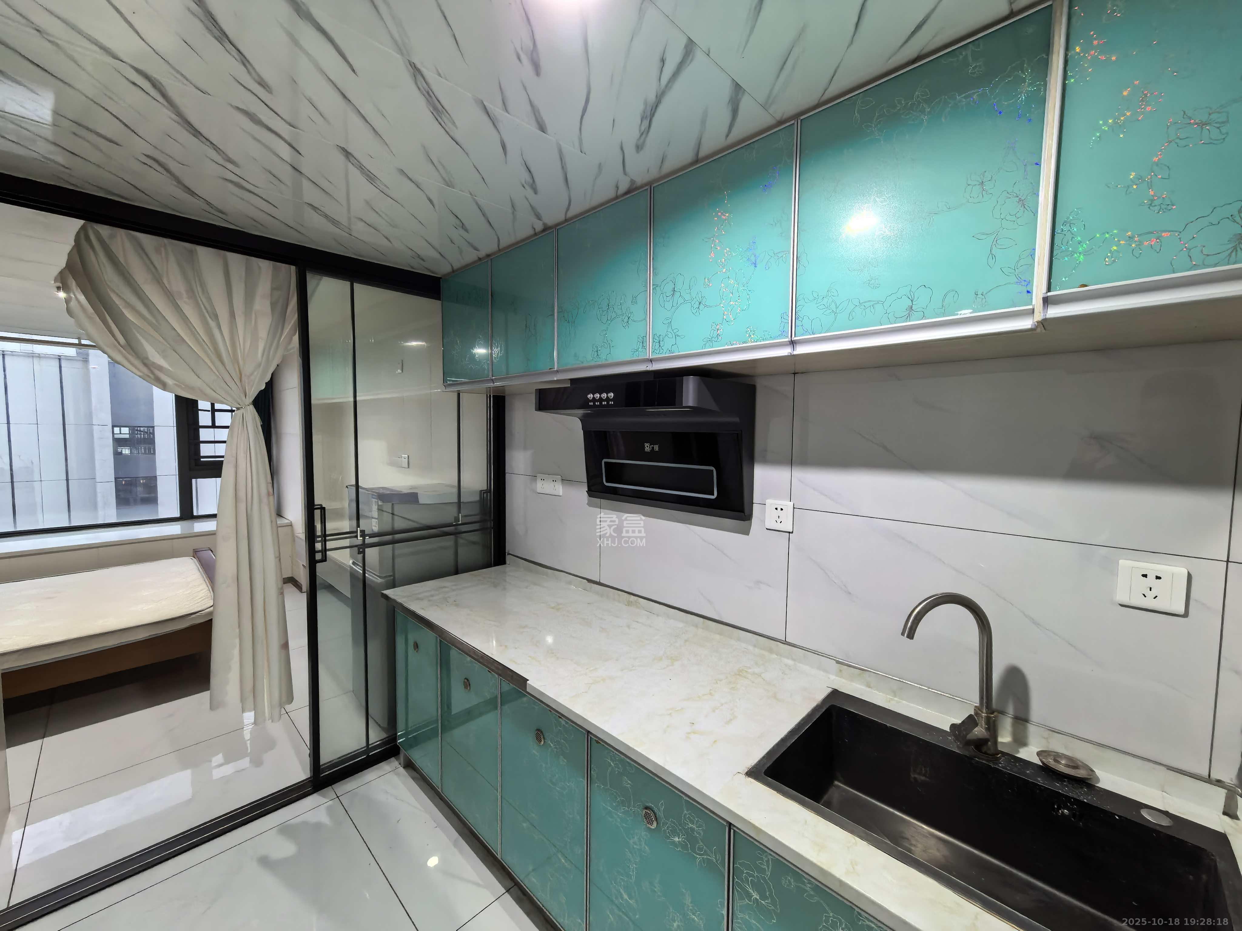 龙湖湘江星座(祺鑫星座公寓)  1室1厅1卫    1200.0元/月 龙湖湘江星座(祺鑫星座公寓)  1室1厅1卫    1200.0元/月室内图