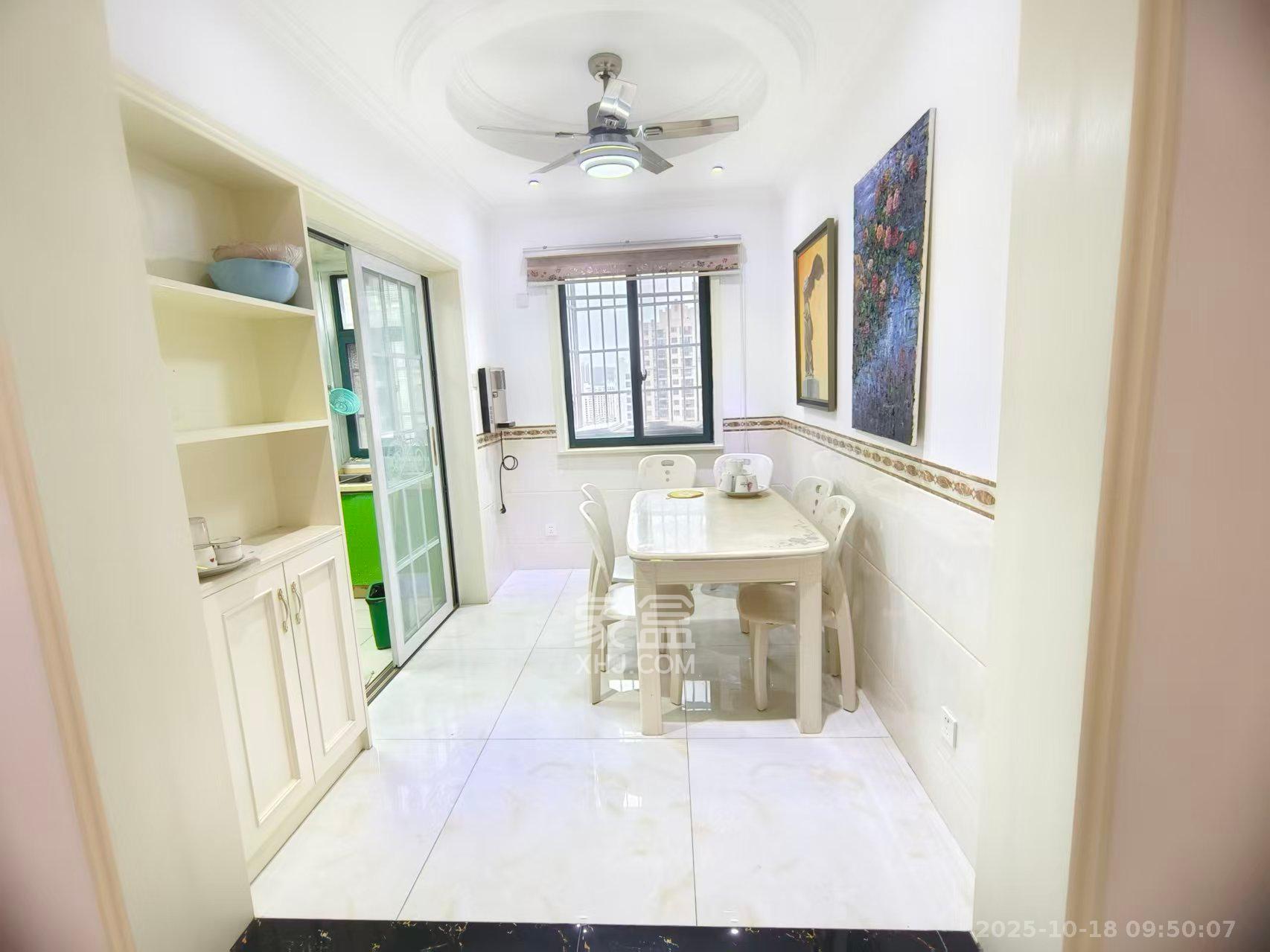 洋湖时代  3室2厅1卫    2400.0元/月 洋湖时代  3室2厅1卫    2400.0元/月室内图