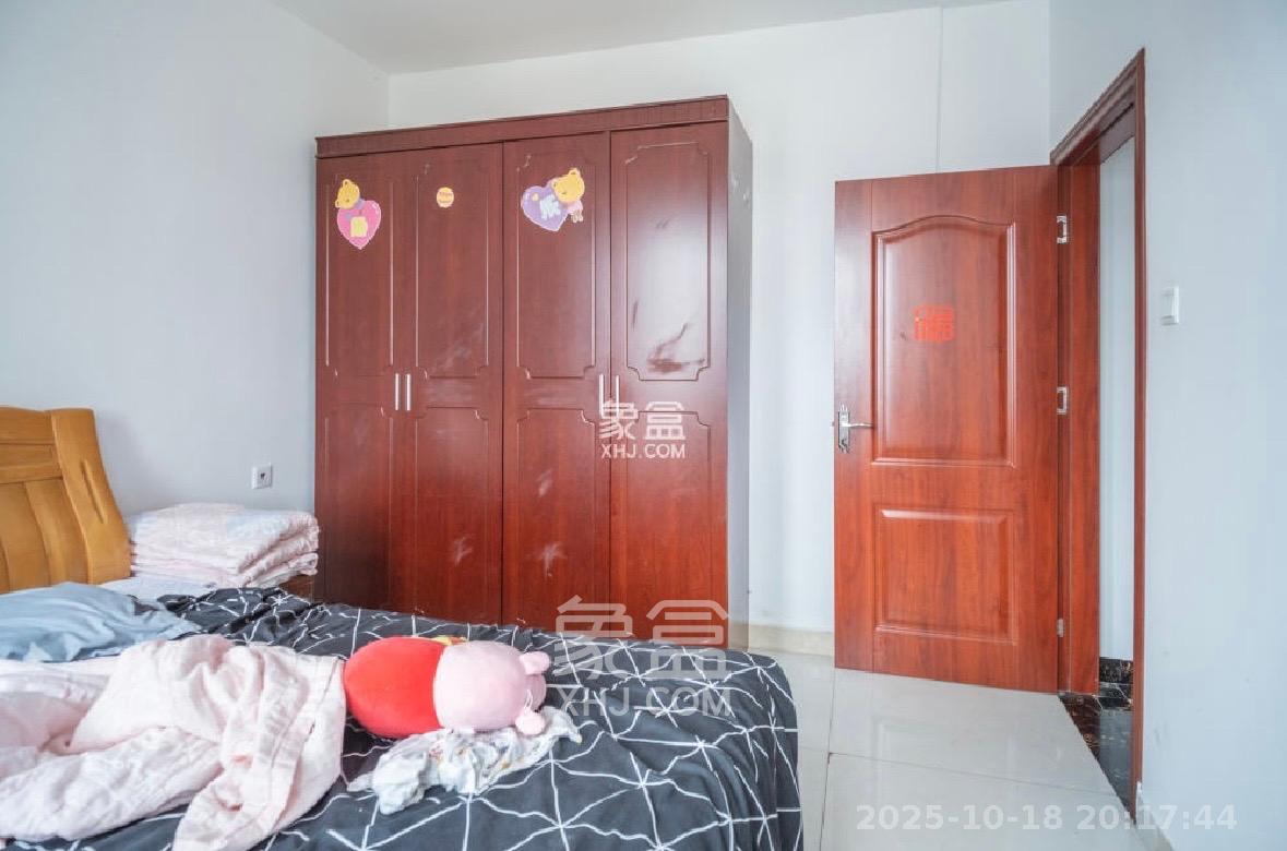 和悦城(蟠龙景苑)  3室2厅2卫    1700.0元/月 和悦城(蟠龙景苑)  3室2厅2卫    1700.0元/月室内图