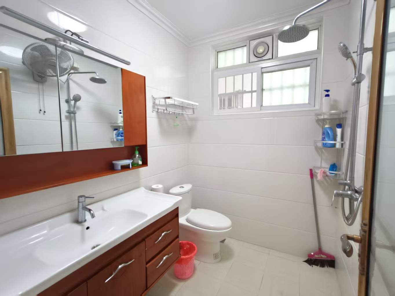 环卫大厦 3室2厅2卫 2900.0元/月 环卫大厦 3室2厅2卫 2900.0元/月室内图