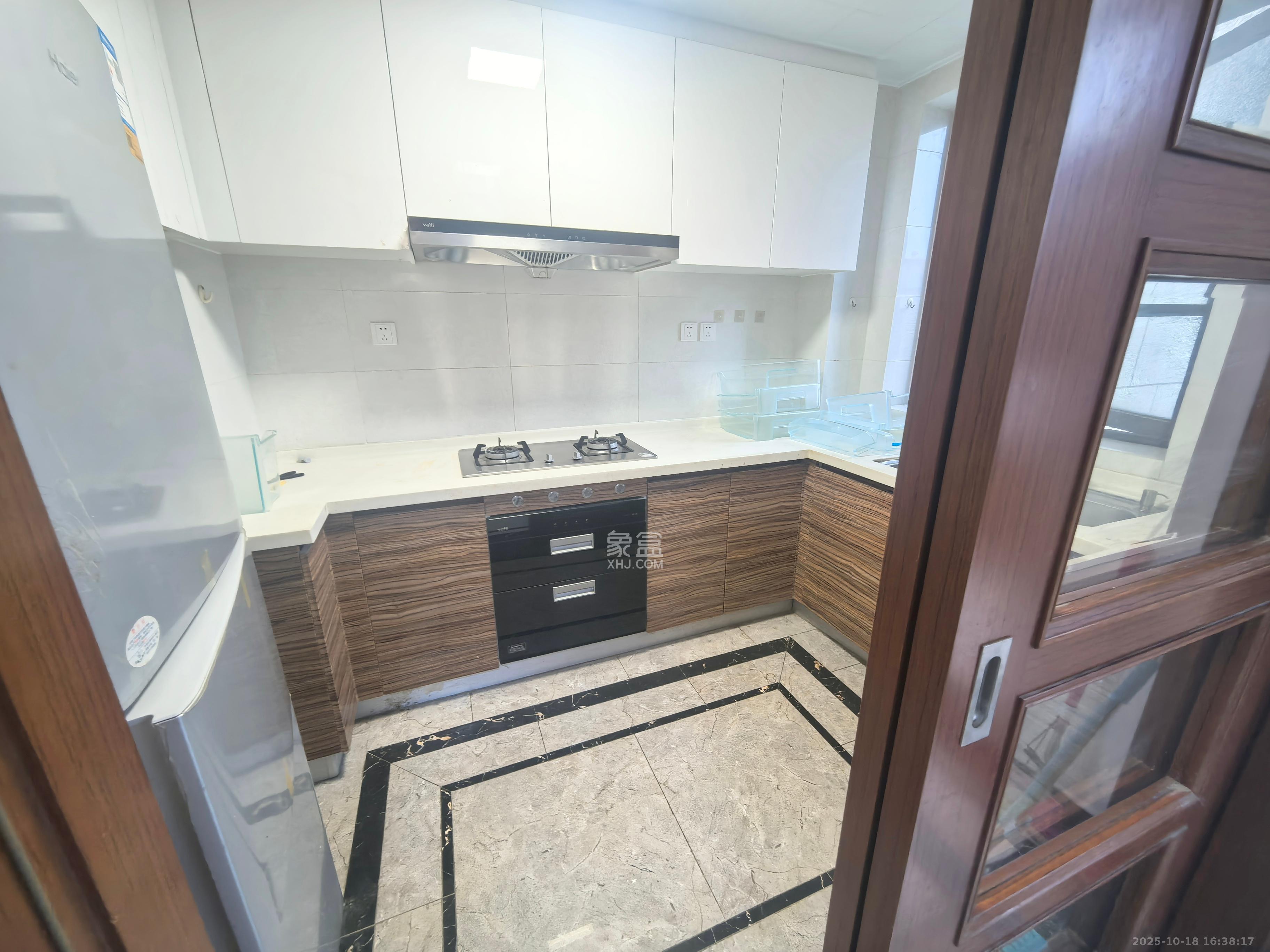 中海新城熙岸(中信新城五期) 4室2厅2卫 2500.0元/月 中海新城熙岸(中信新城五期) 4室2厅2卫 2500.0元/月室内图