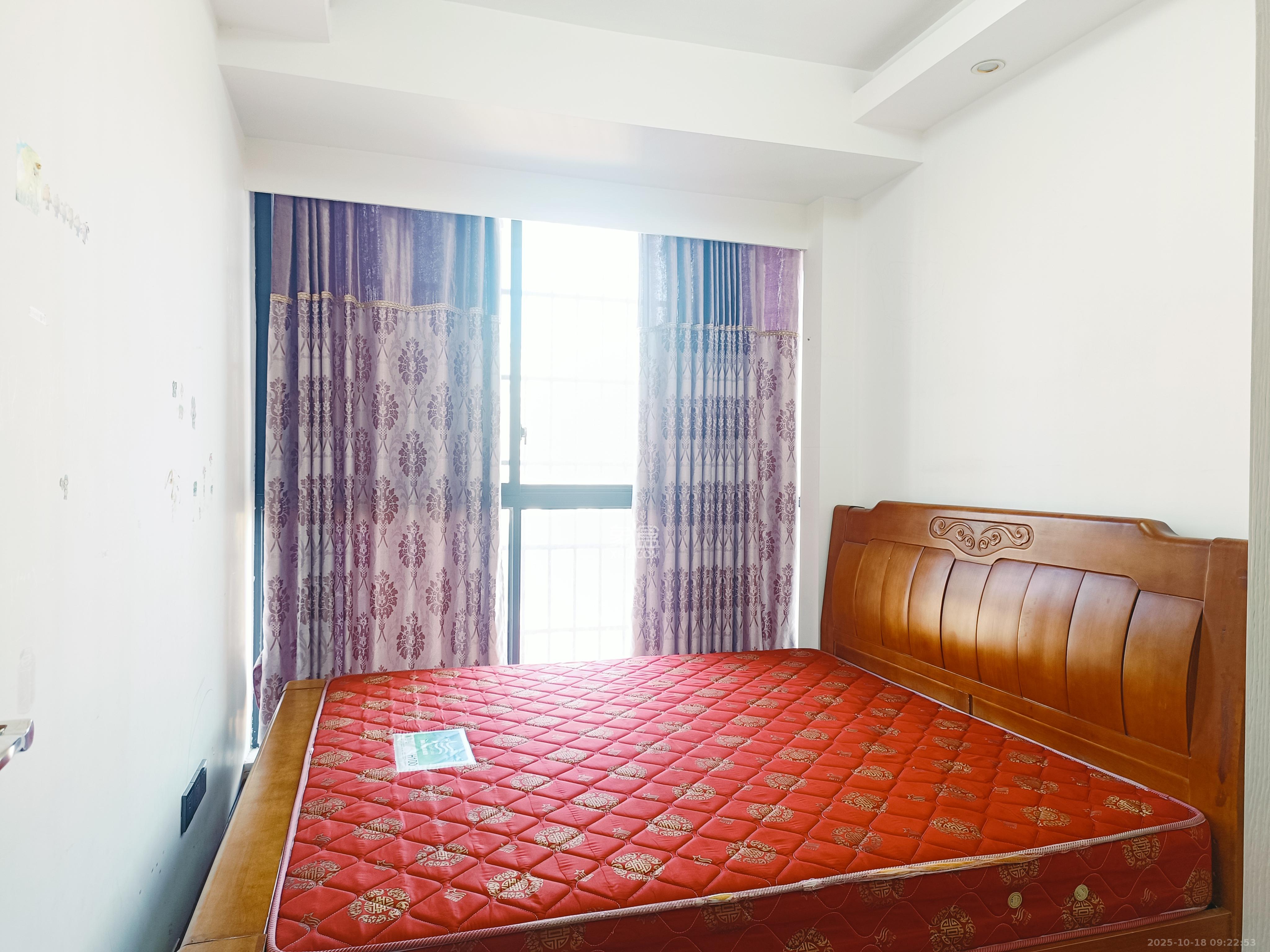 海德公园  4室2厅2卫    2500.0元/月 海德公园  4室2厅2卫    2500.0元/月室内图