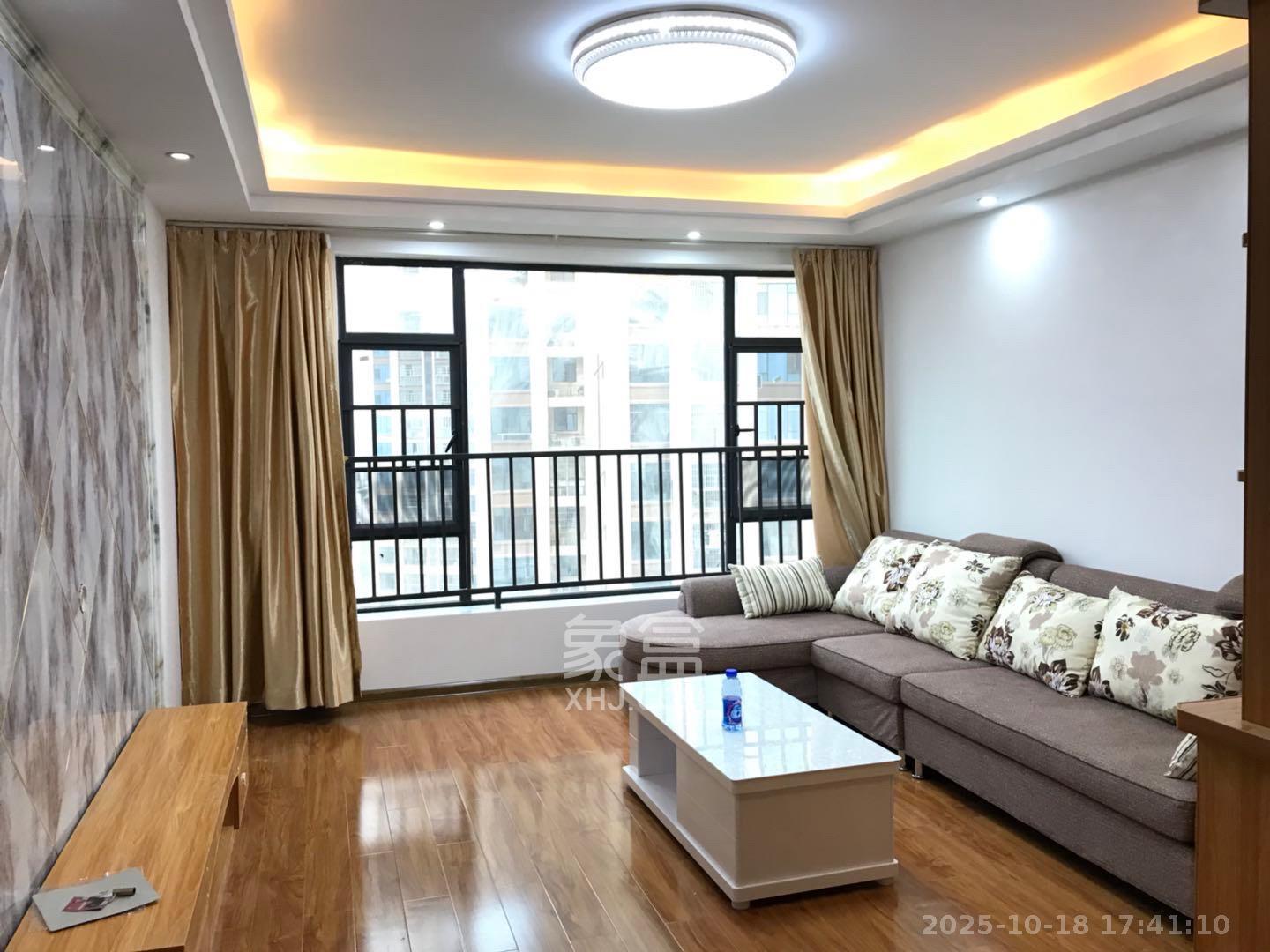 天元涉外景园C区  4室2厅1卫    2800.0元/月 天元涉外景园C区  4室2厅1卫    2800.0元/月室内图1