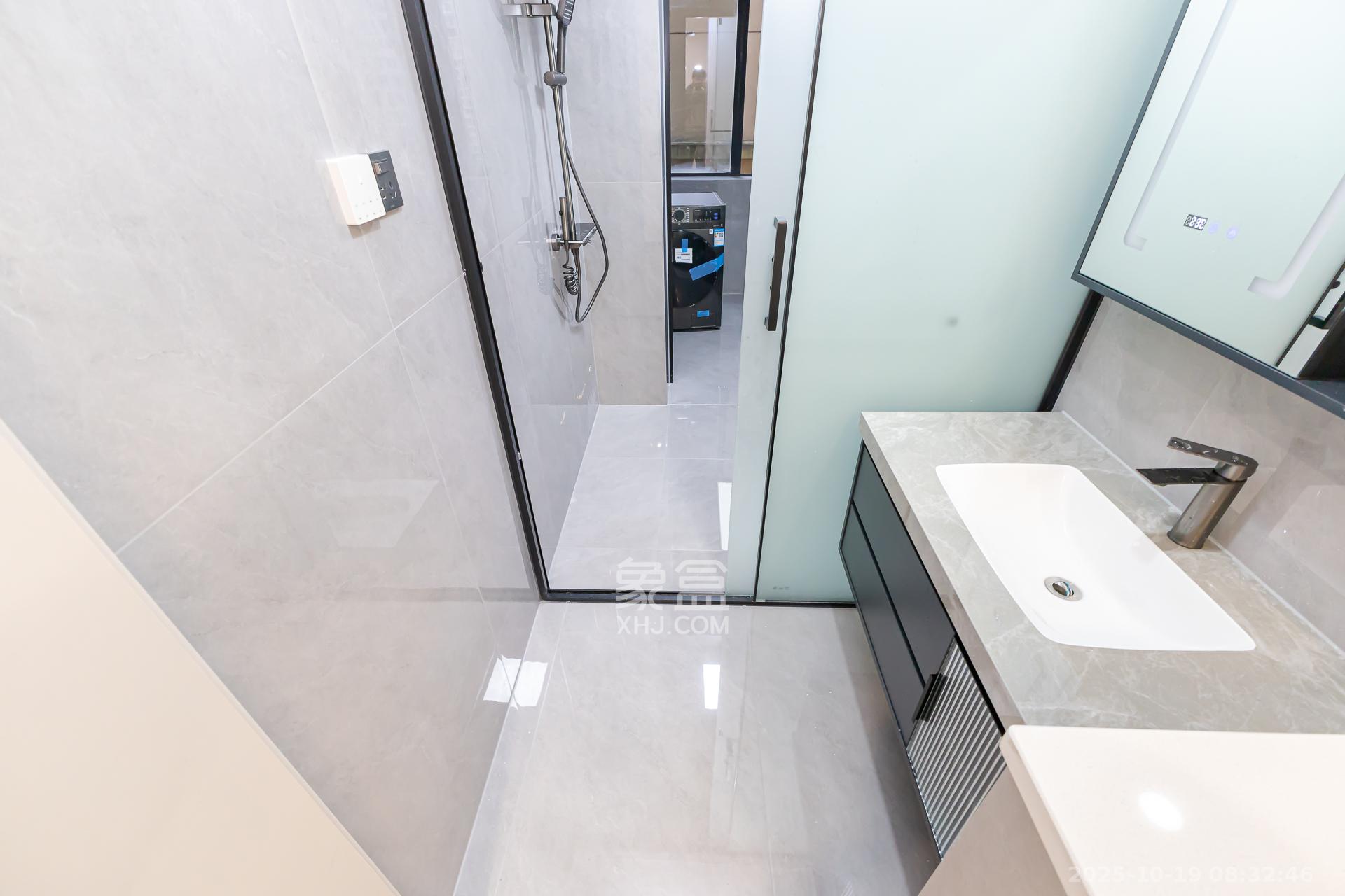 勤诚达境界城 4室2厅2卫 112.8万 勤诚达境界城 4室2厅2卫 112.8万卫生间