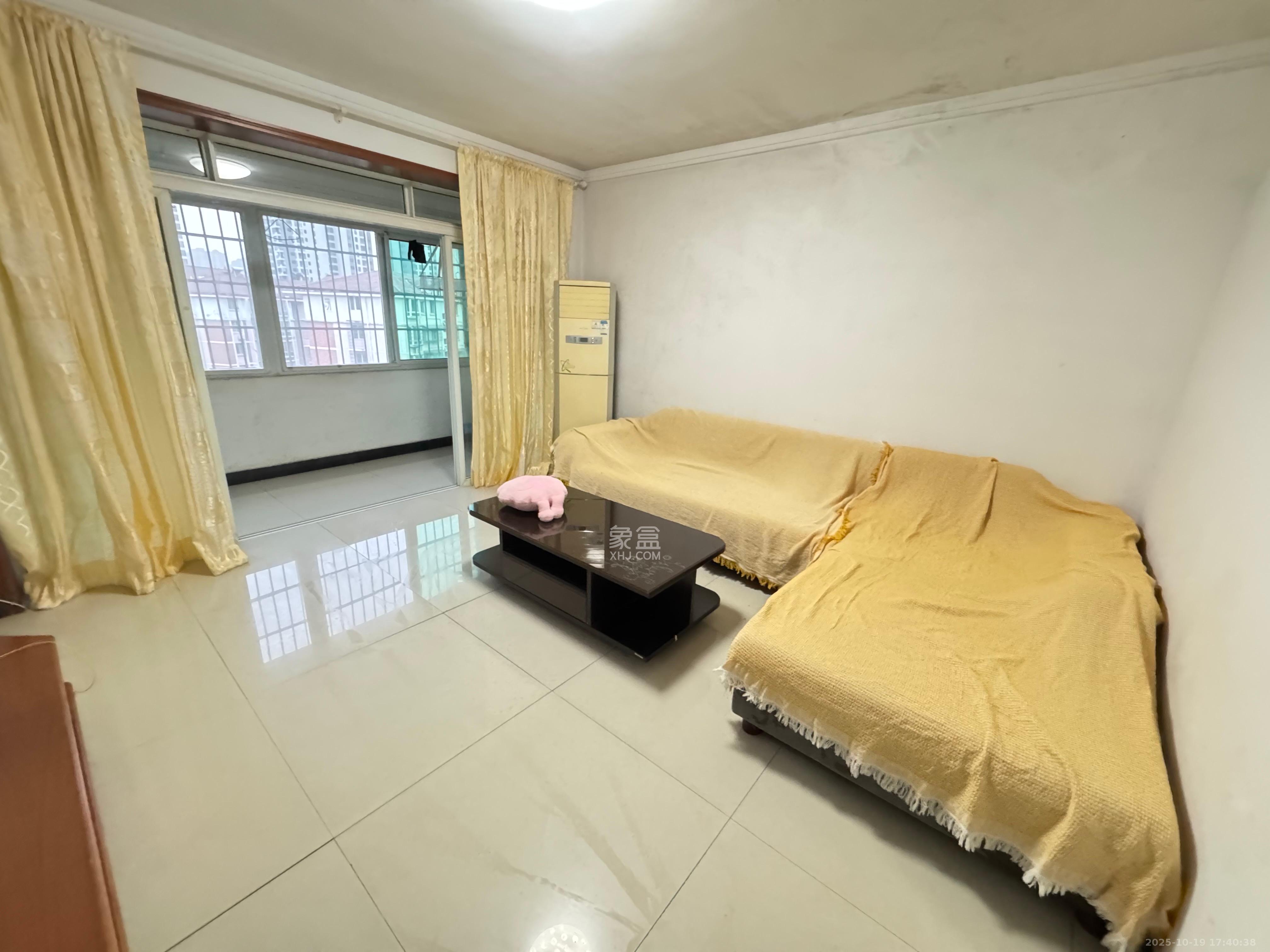 恩瑞麓山名园(龙王港小区) 2室1厅1卫 2000.0元/月 恩瑞麓山名园(龙王港小区) 2室1厅1卫 2000.0元/月室内图