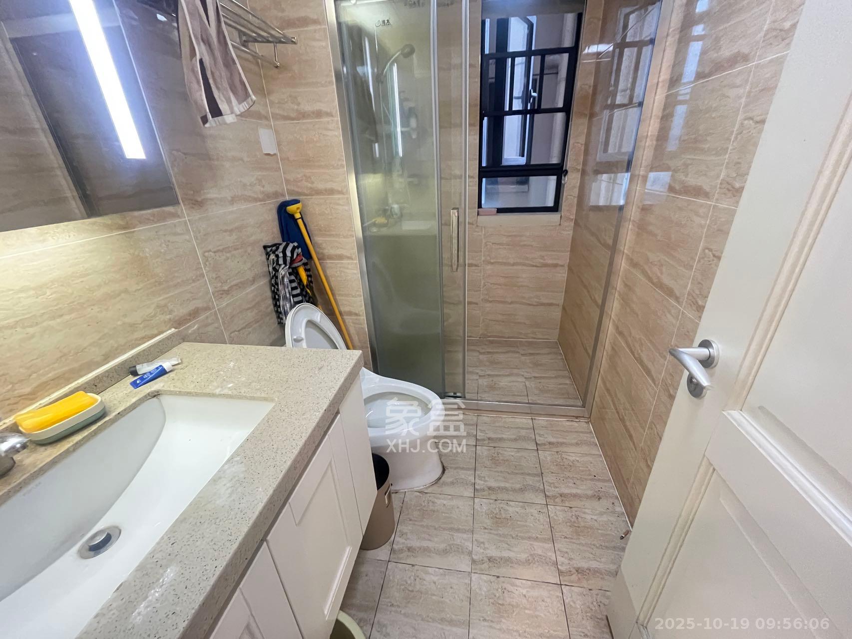 万科魅力之城观澜里  3室2厅2卫    2600.0元/月室内图