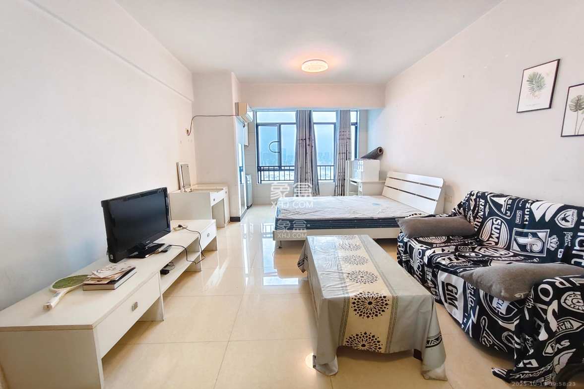 融圣国际  1室1厅1卫    1600.0元/月 融圣国际  1室1厅1卫    1600.0元/月室内图