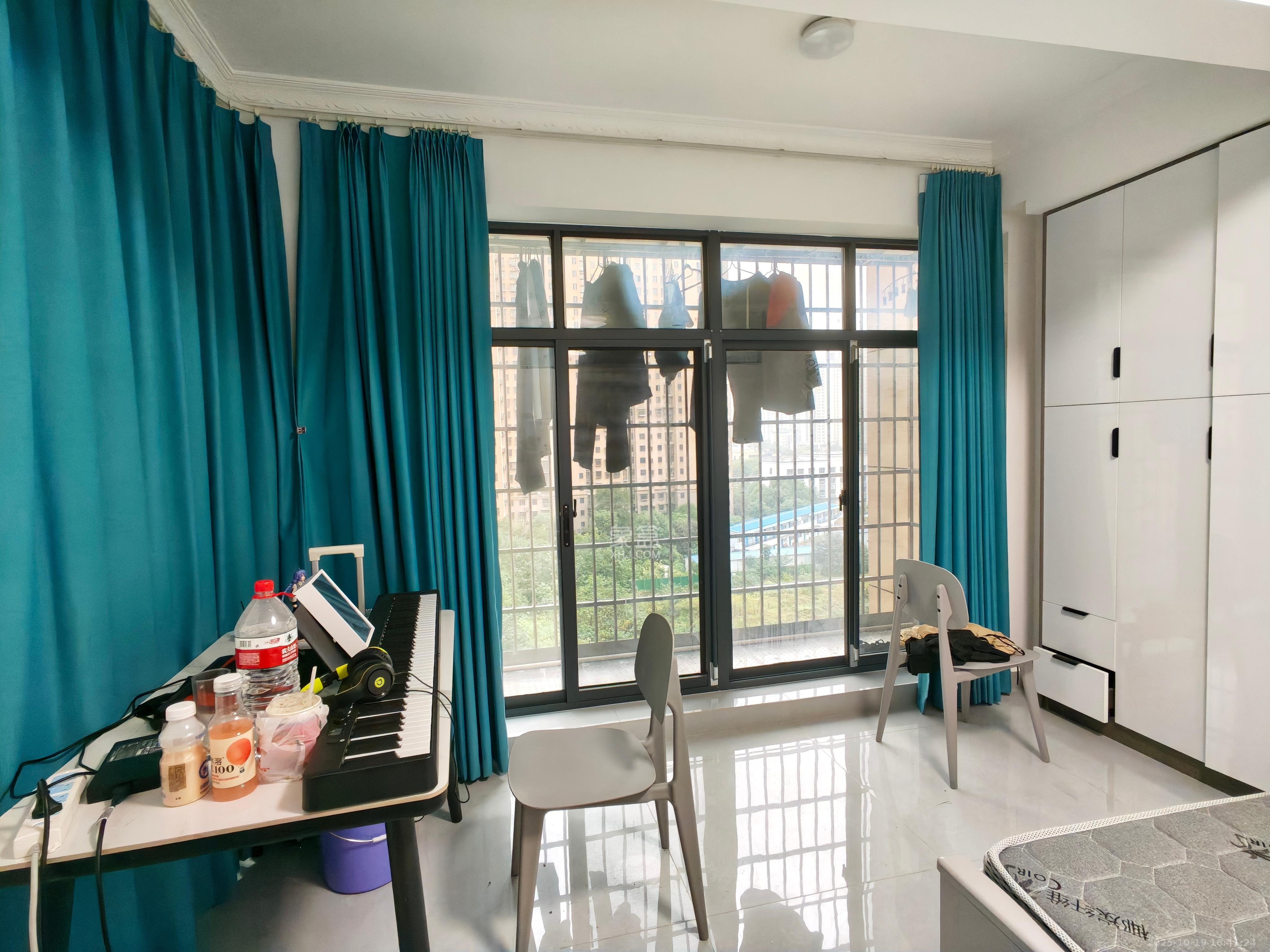 唐桂家园  2室1厅1卫    1800.0元/月 唐桂家园  2室1厅1卫    1800.0元/月室内图1