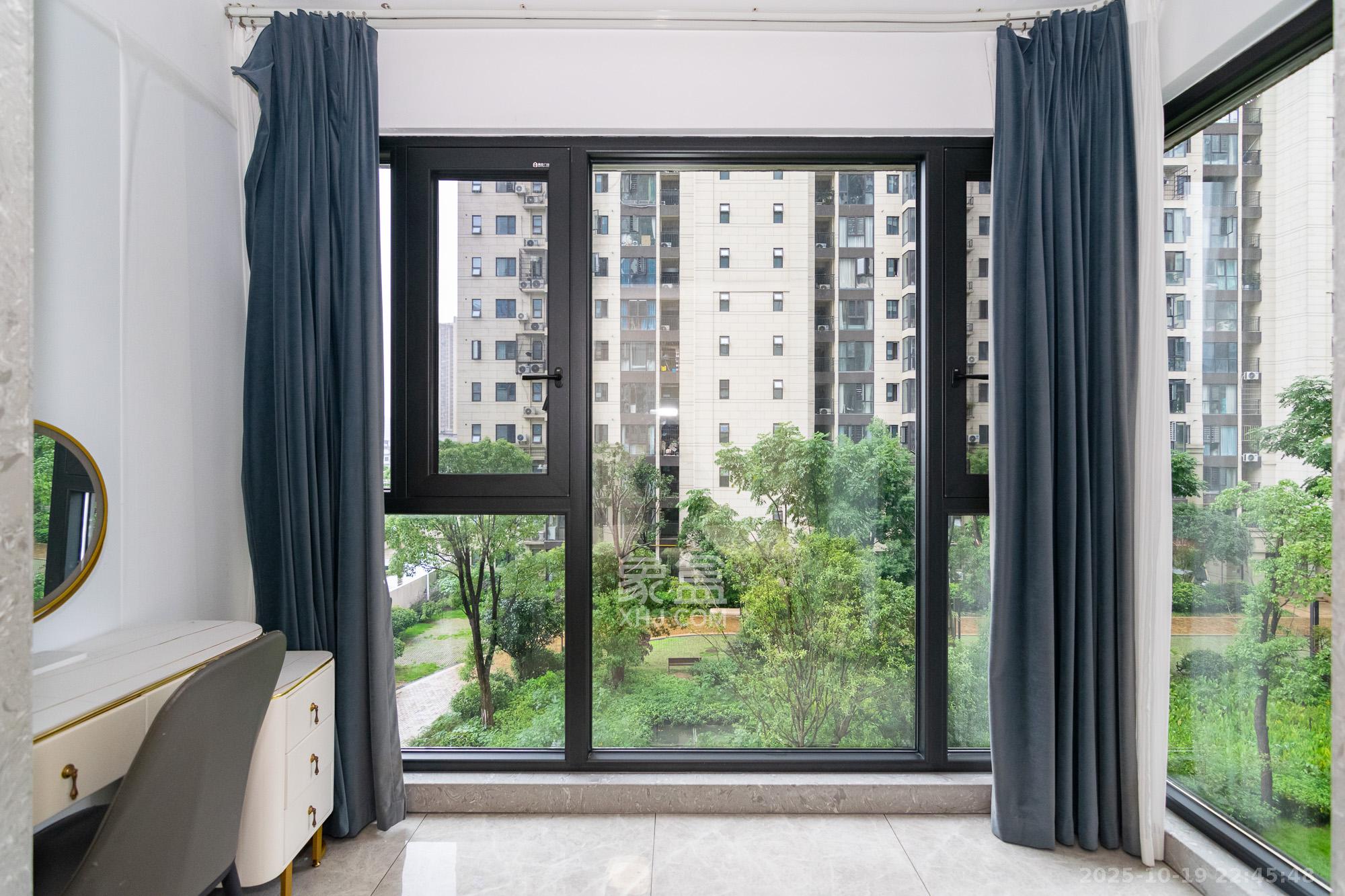 新华联梦想城  3室2厅1卫    69.8万 新华联梦想城  3室2厅1卫    69.8万阳台