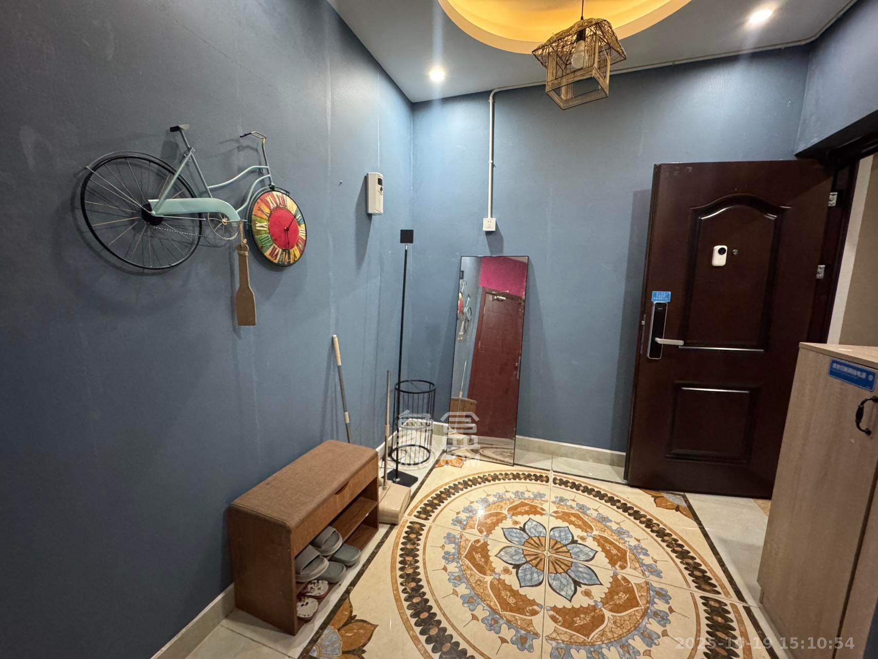 荣悦台 1室1厅1卫 2100.0元/月 荣悦台 1室1厅1卫 2100.0元/月室内图