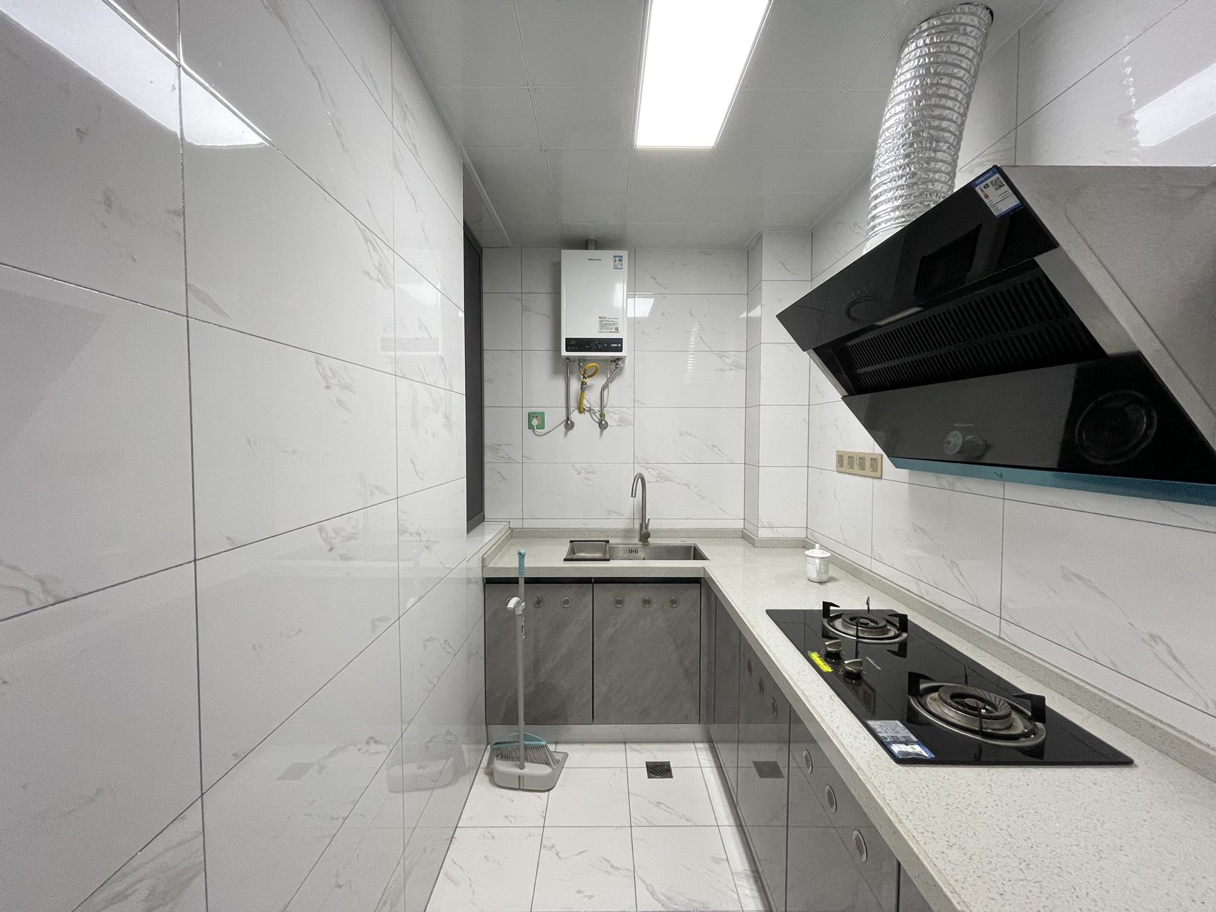 蓝城印象  2室1厅1卫    2500.0元/月室内图